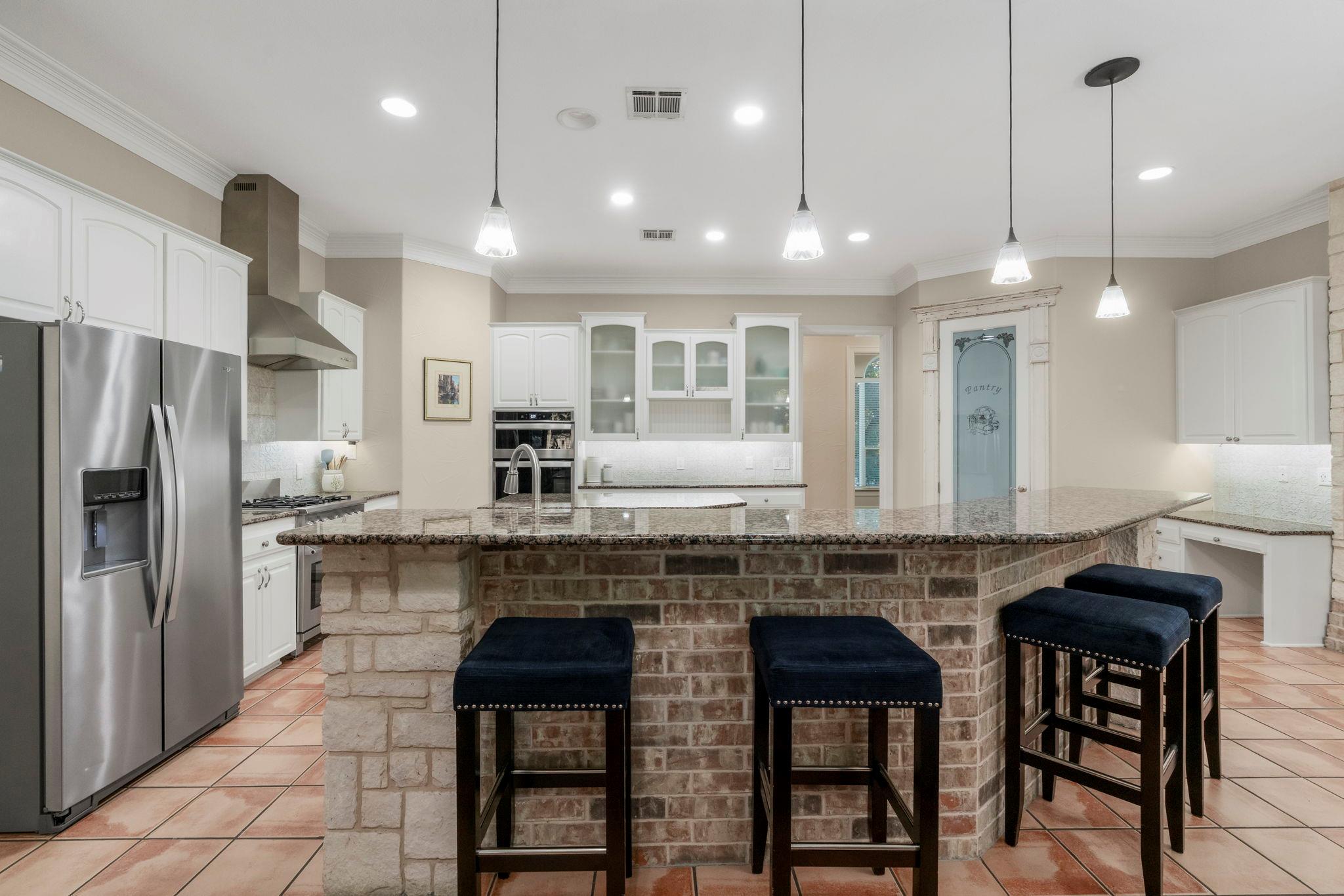 209 Goldridge Dr, Georgetown, TX 78633