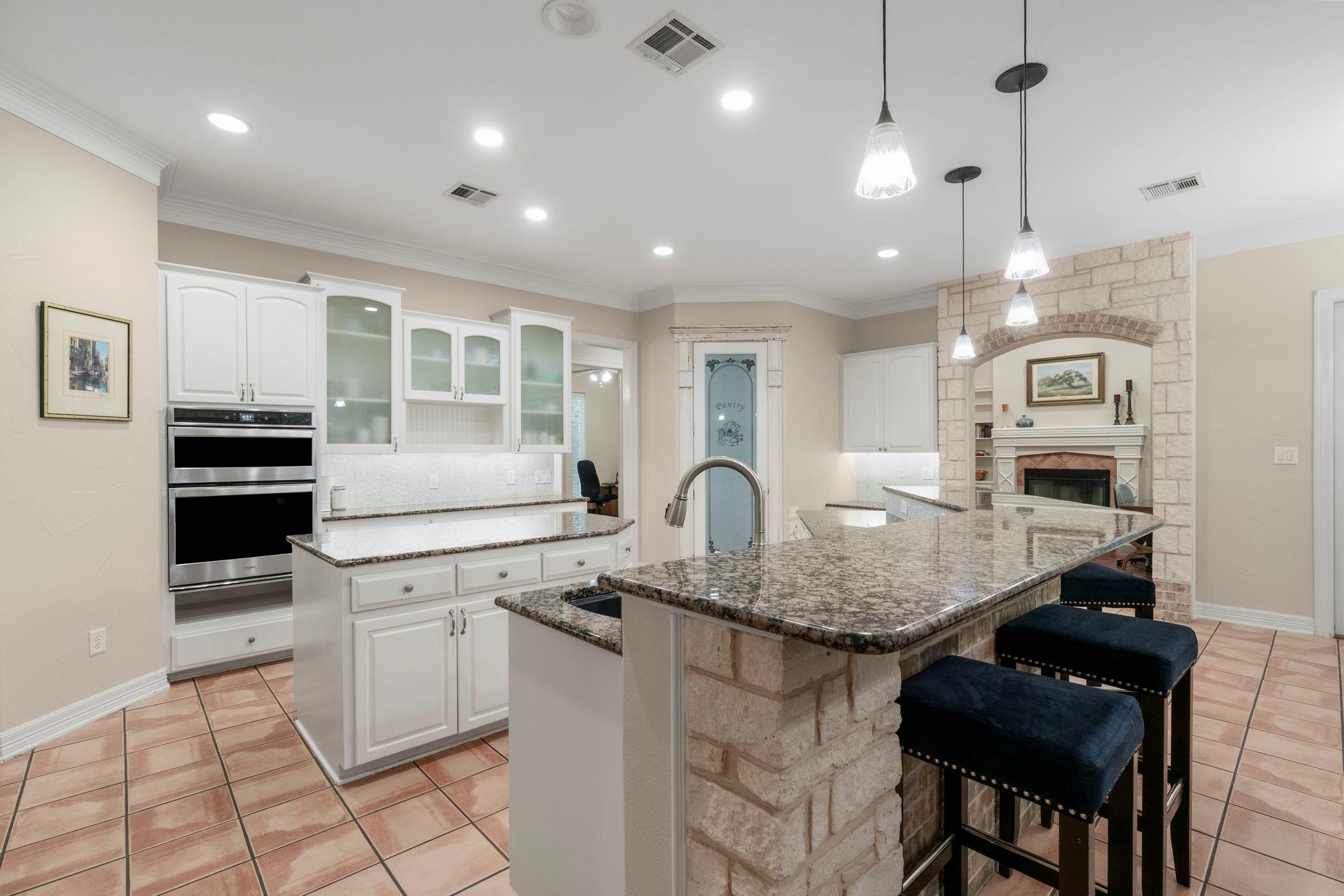 209 Goldridge Dr, Georgetown, TX 78633