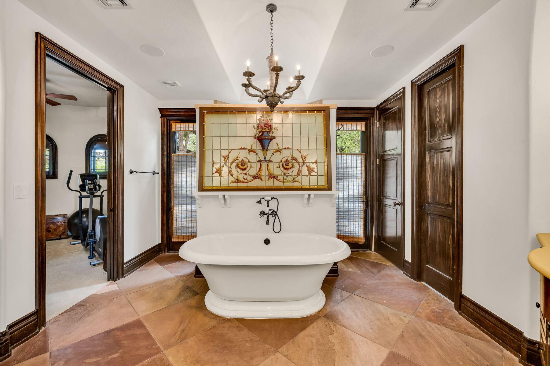 1710 Mount Larson Rd, Austin, TX 78746