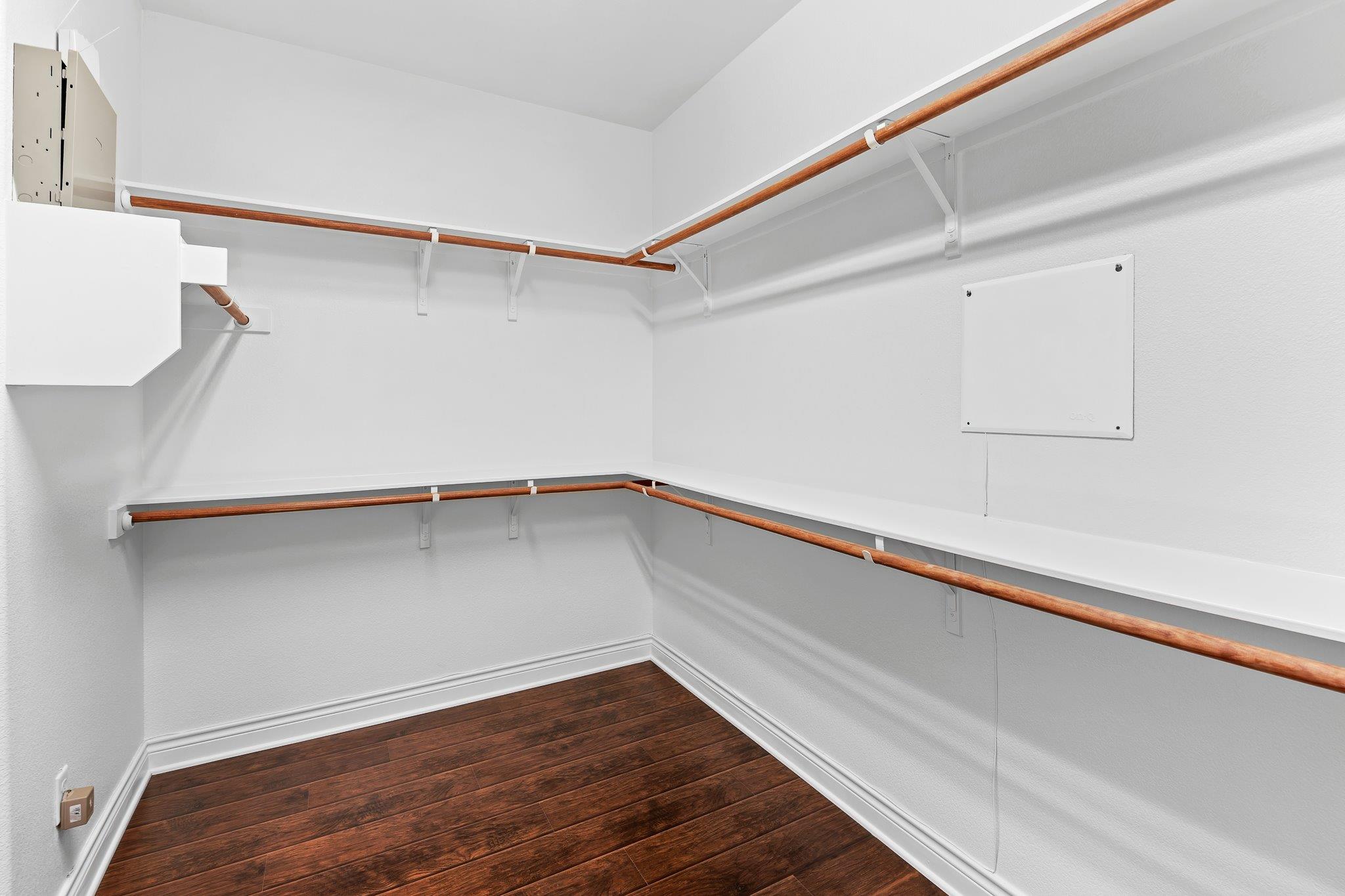 201 Loch Lomond St, Hutto, TX 78634