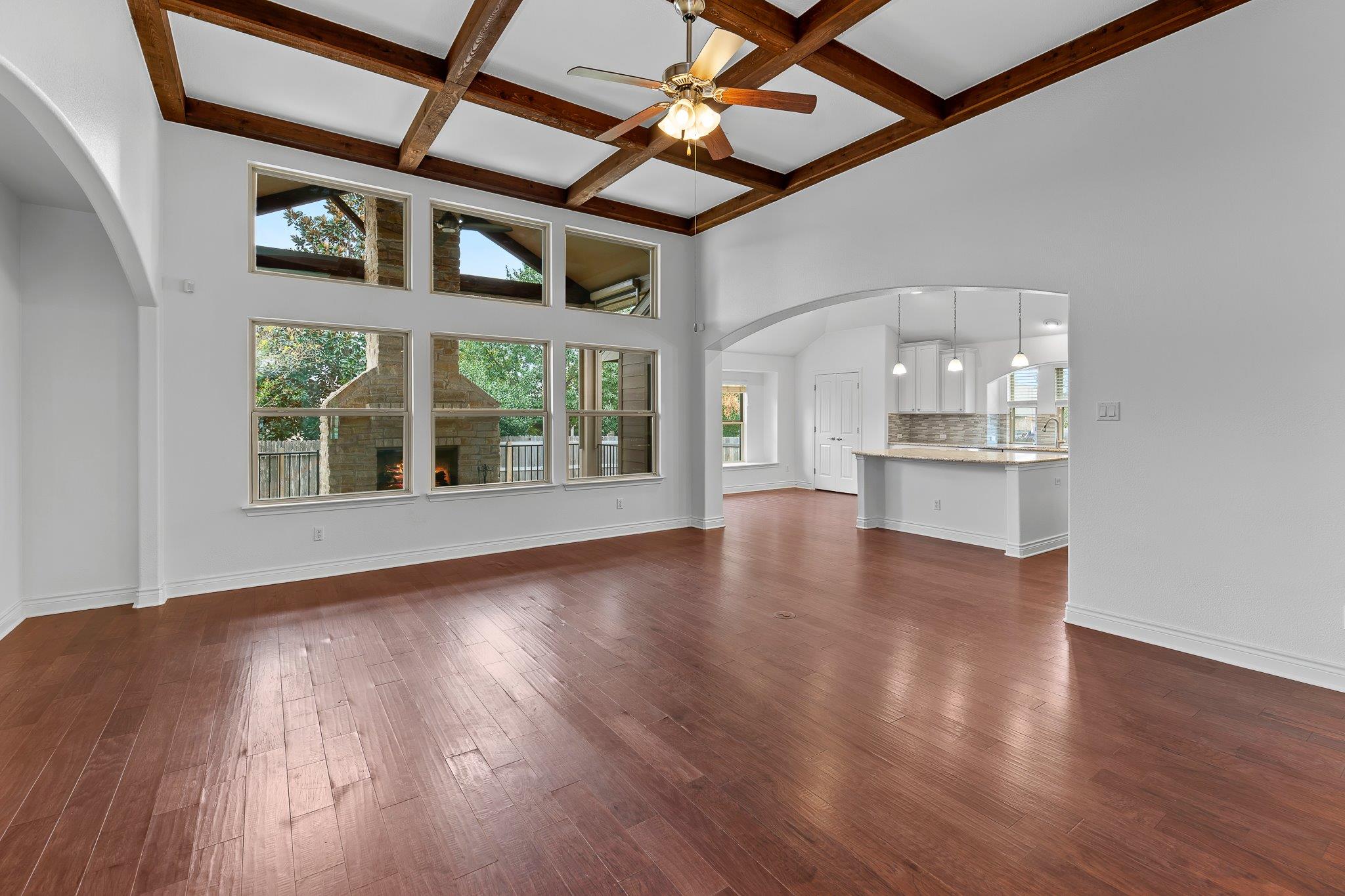 201 Loch Lomond St, Hutto, TX 78634