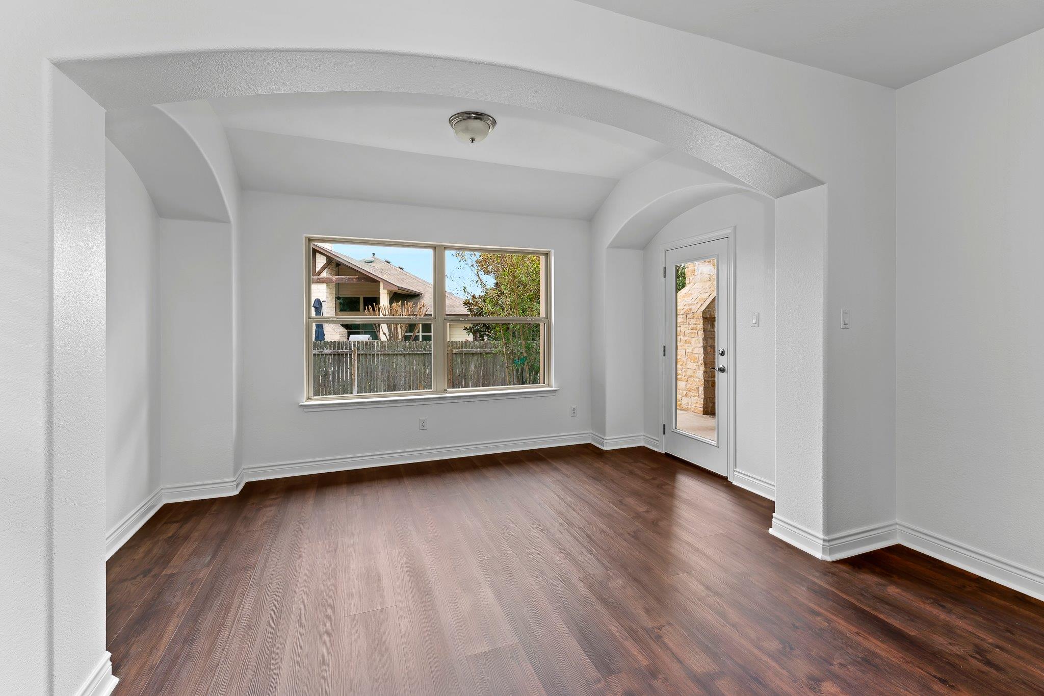 201 Loch Lomond St, Hutto, TX 78634