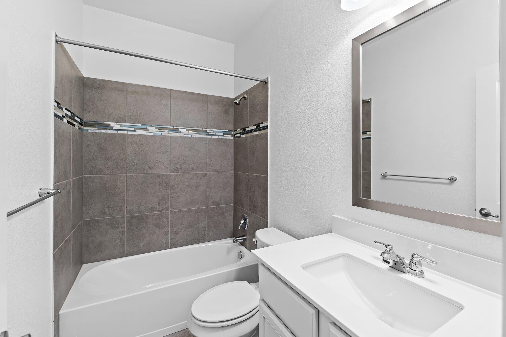 201 Loch Lomond St, Hutto, TX 78634