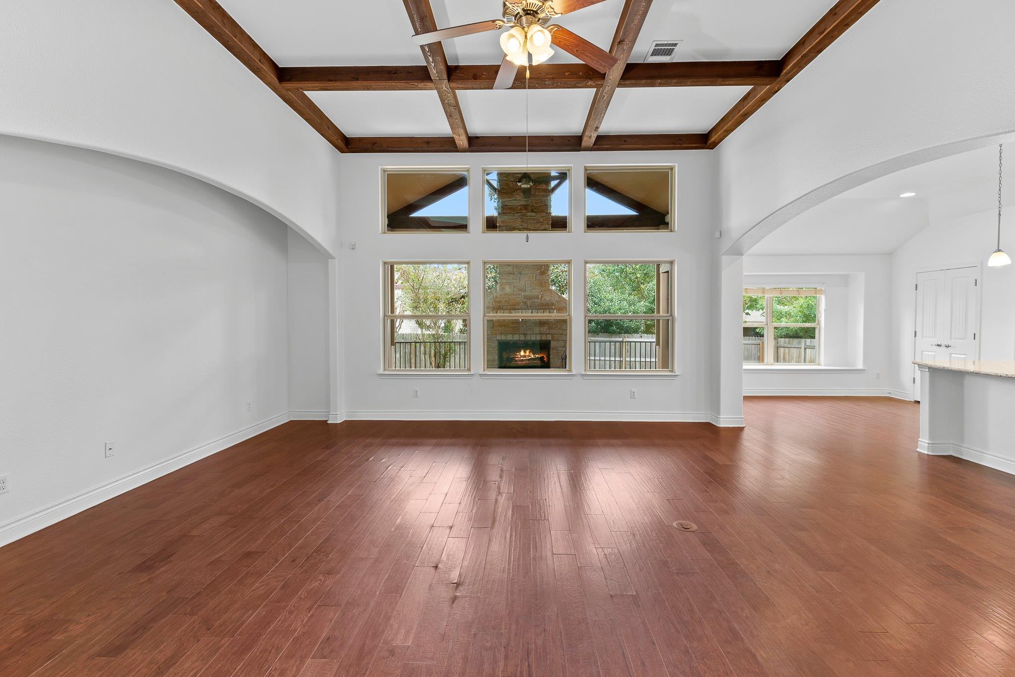 201 Loch Lomond St, Hutto, TX 78634