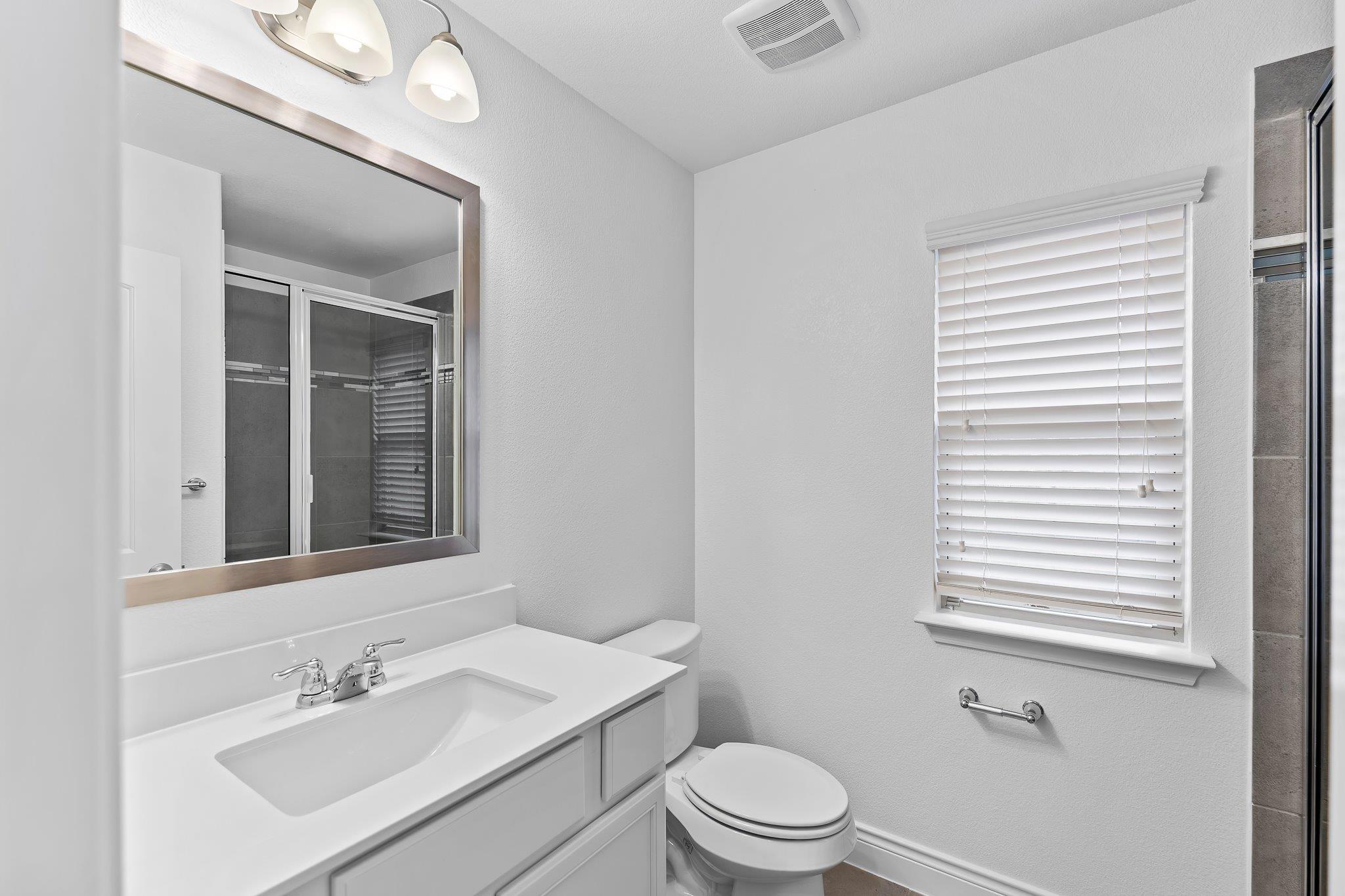 201 Loch Lomond St, Hutto, TX 78634