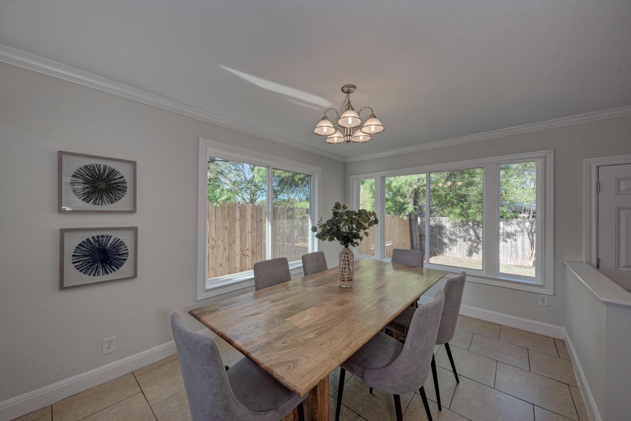 3206 BARNSLEY Dr, Austin, TX 78745