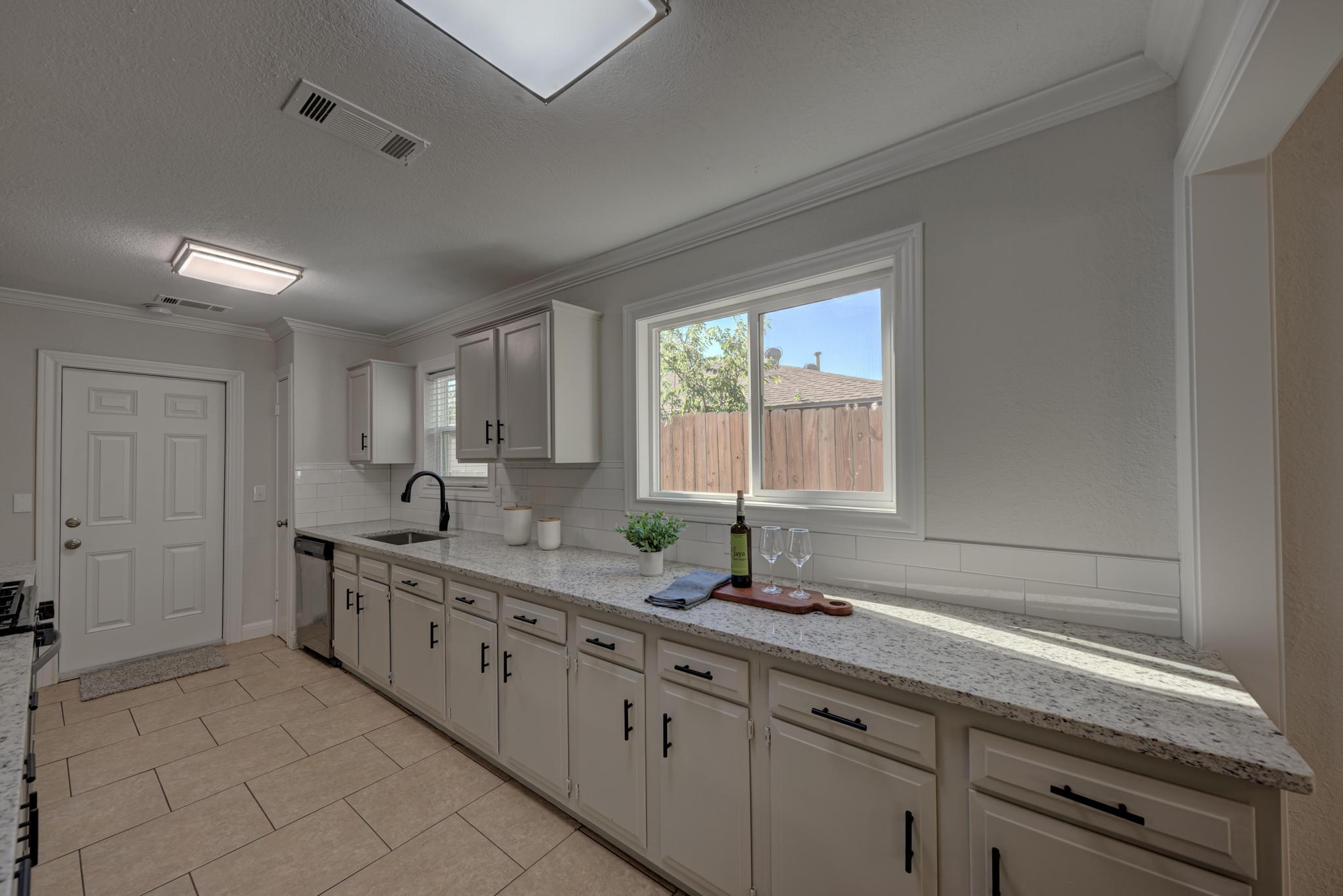 3206 BARNSLEY Dr, Austin, TX 78745