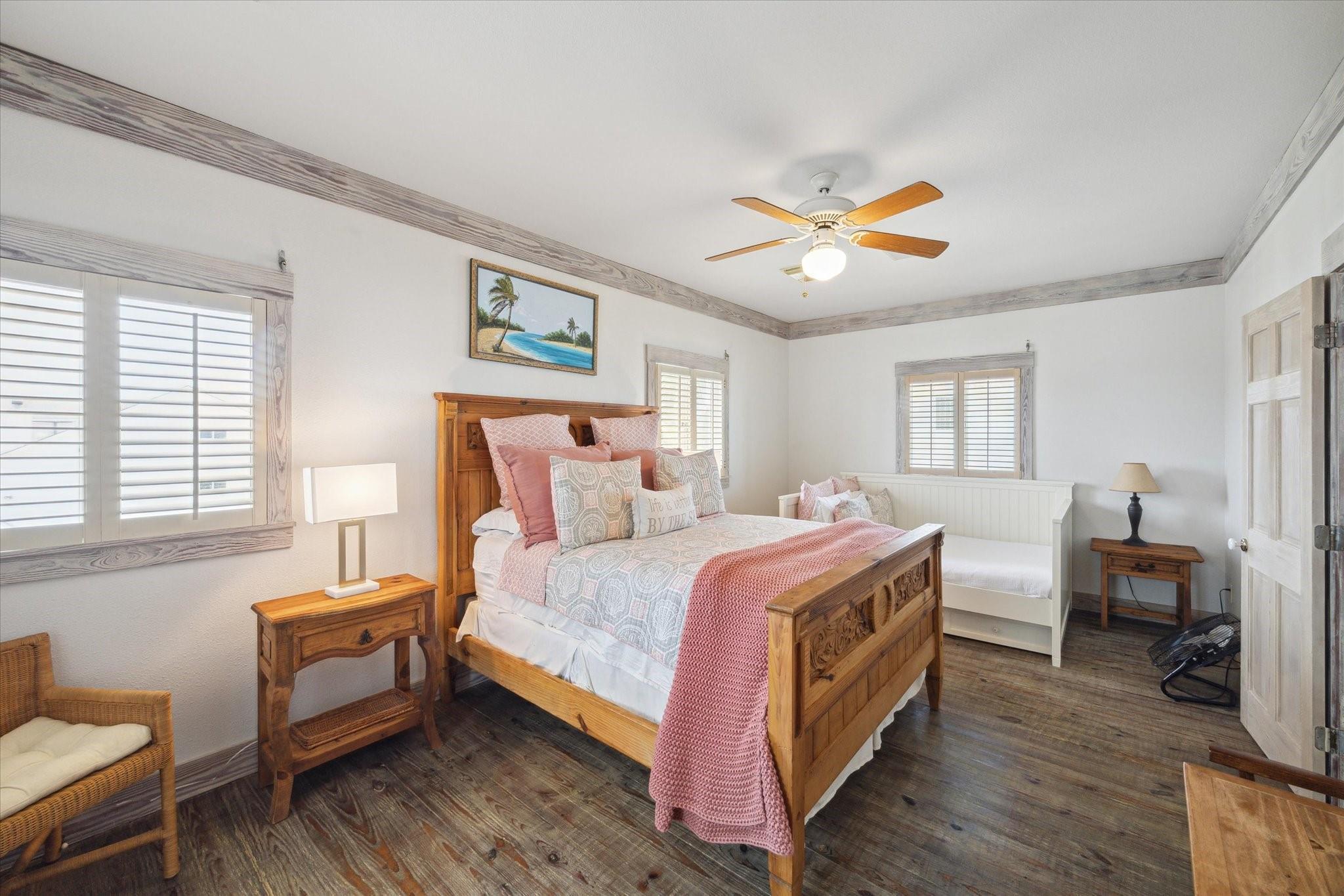 139 Isles End Rd, Galveston, TX 77554