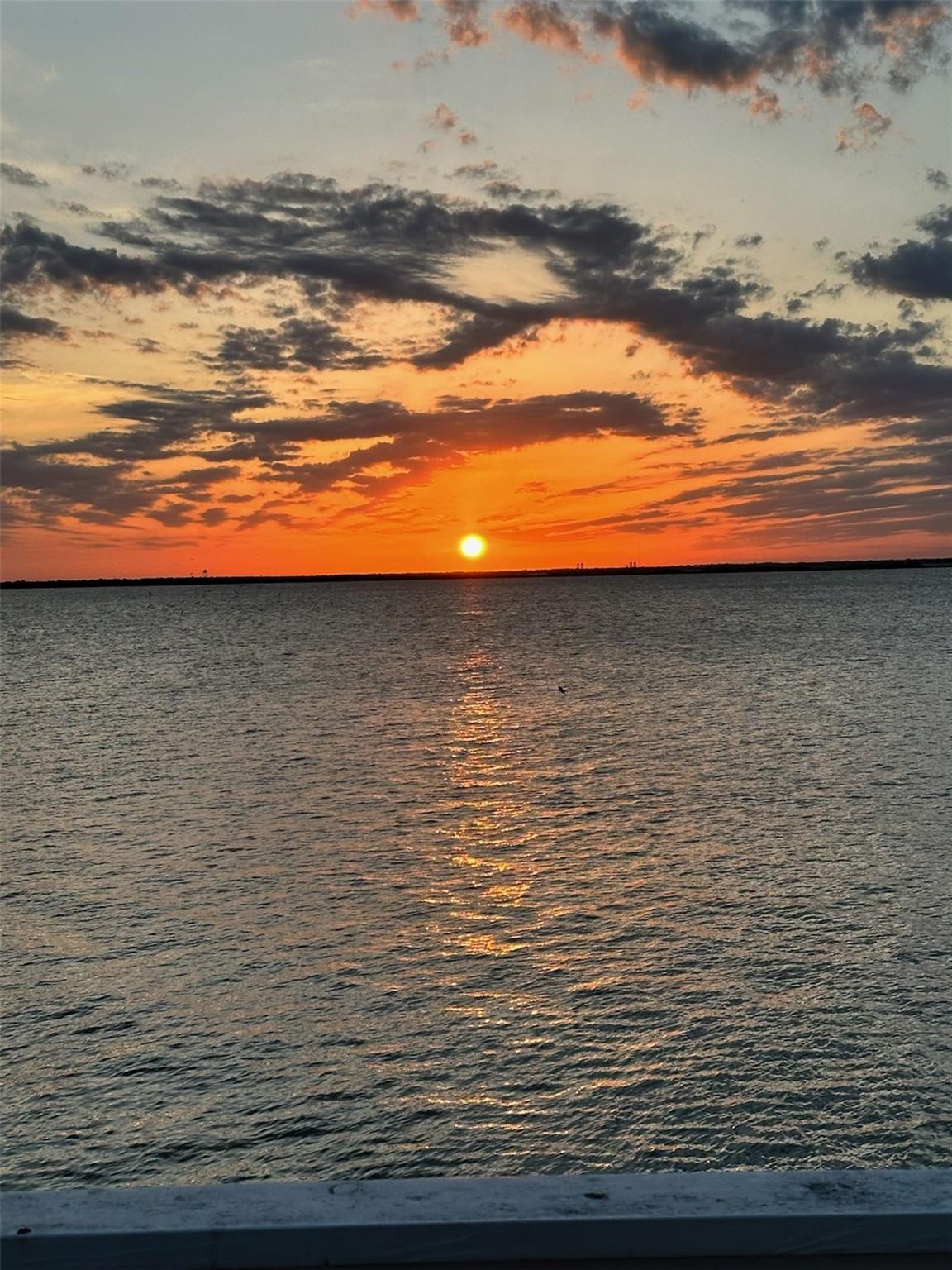 139 Isles End Rd, Galveston, TX 77554