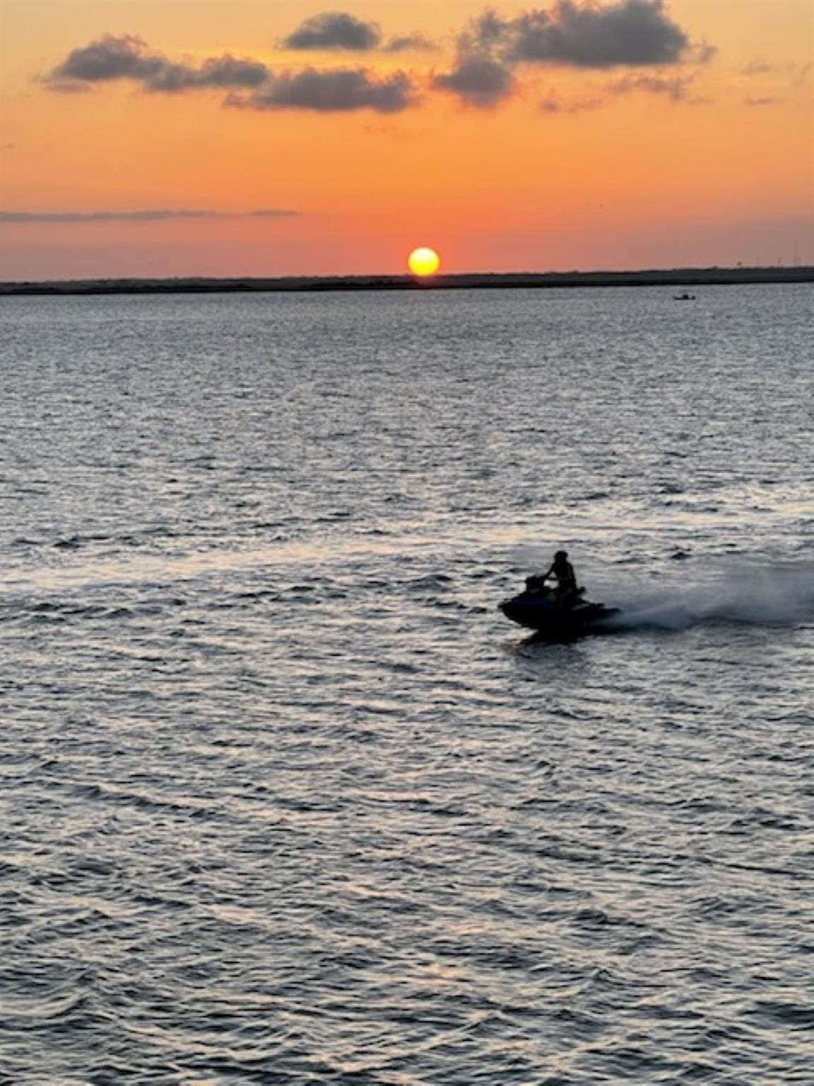 139 Isles End Rd, Galveston, TX 77554