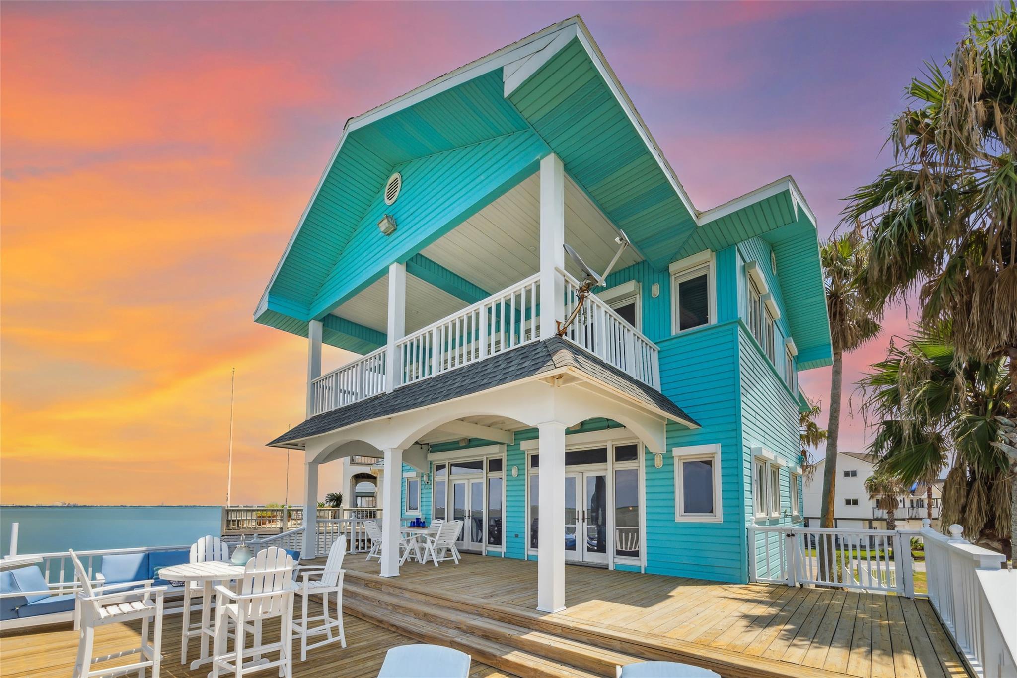 139 Isles End Rd, Galveston, TX 77554