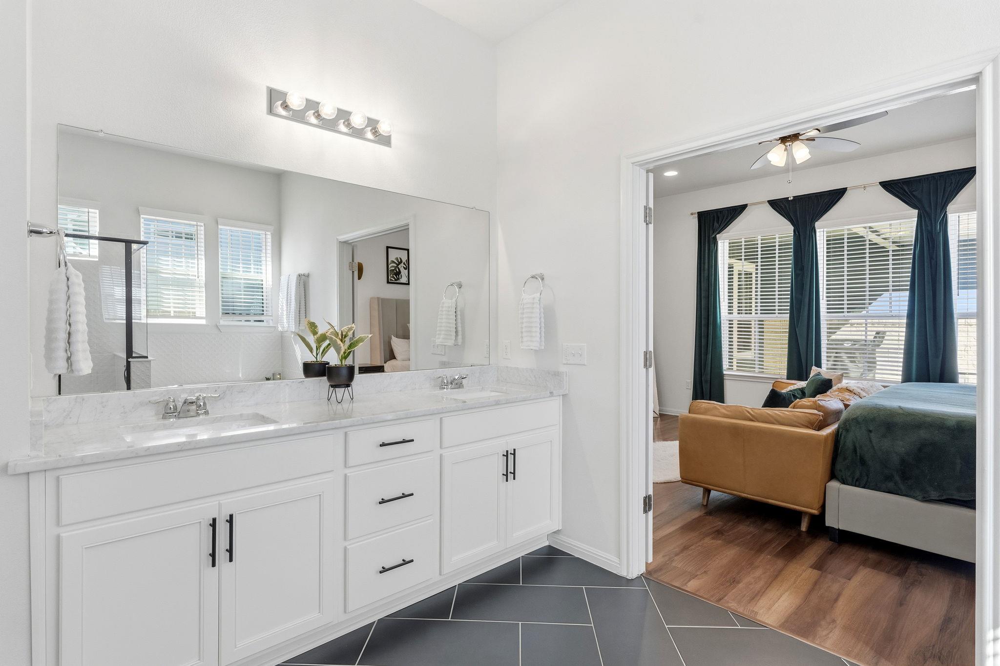 8704 Apogee Blvd, Austin, TX 78744