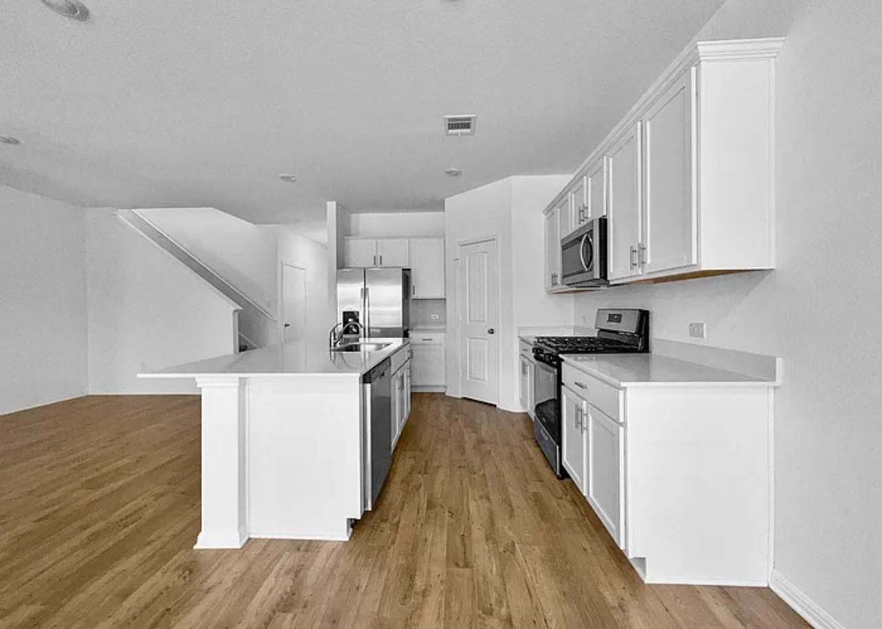 1941 Crowned Eagle Pass, Leander, TX 78641