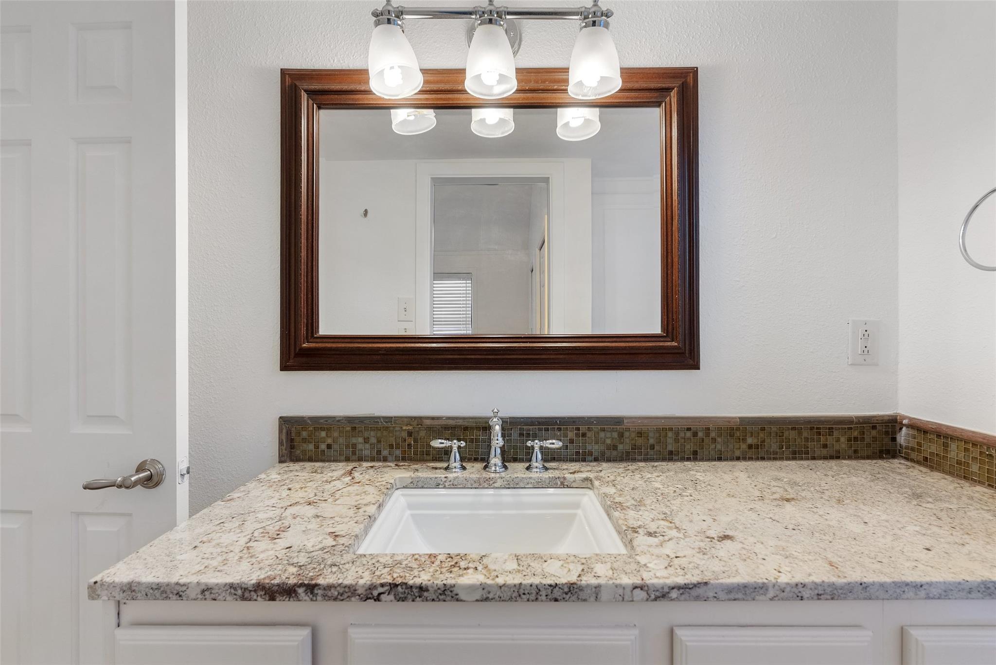 735 Patterson Ave, Austin, TX 78703