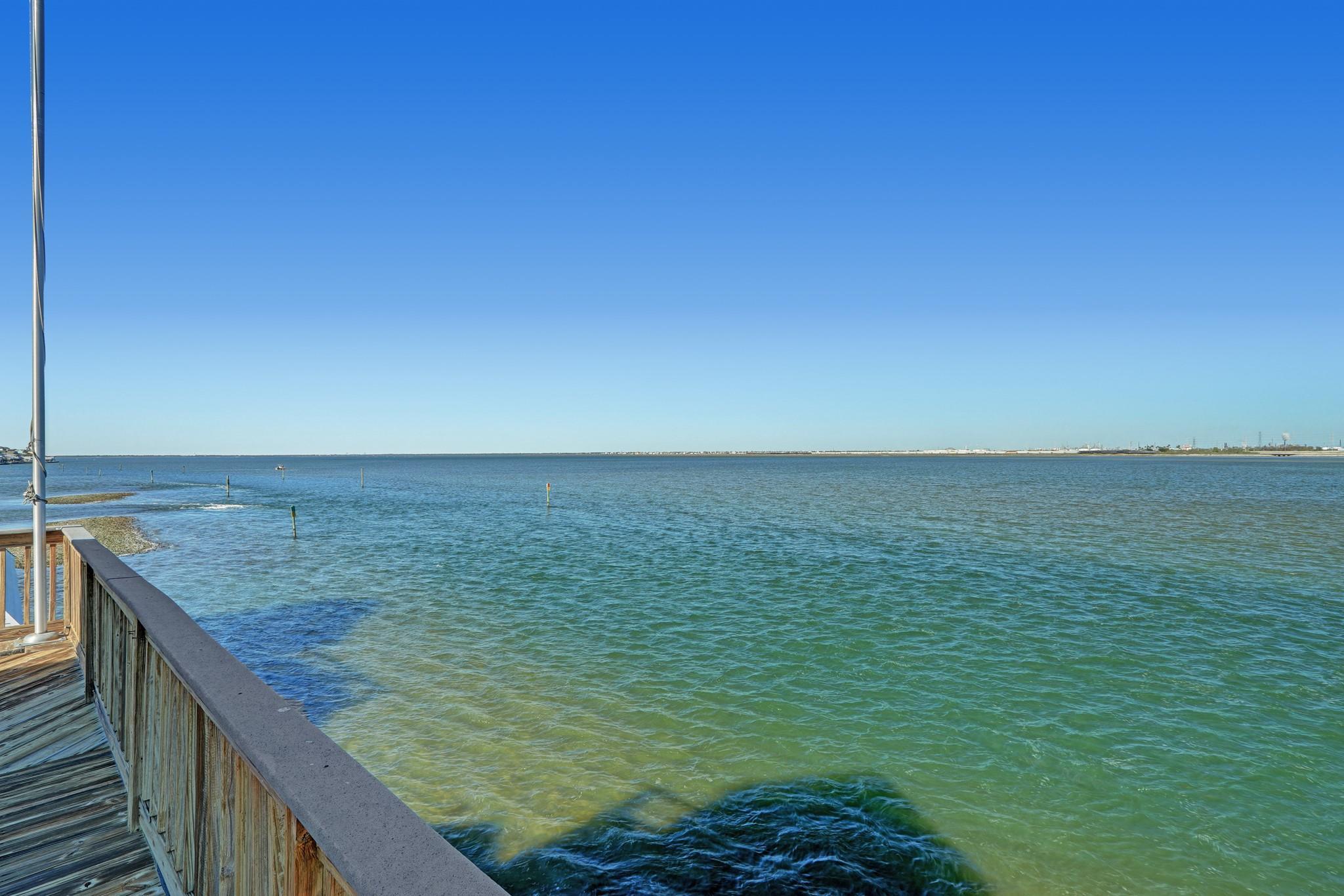 442 Jeanie Lynn St, Galveston, TX 77554