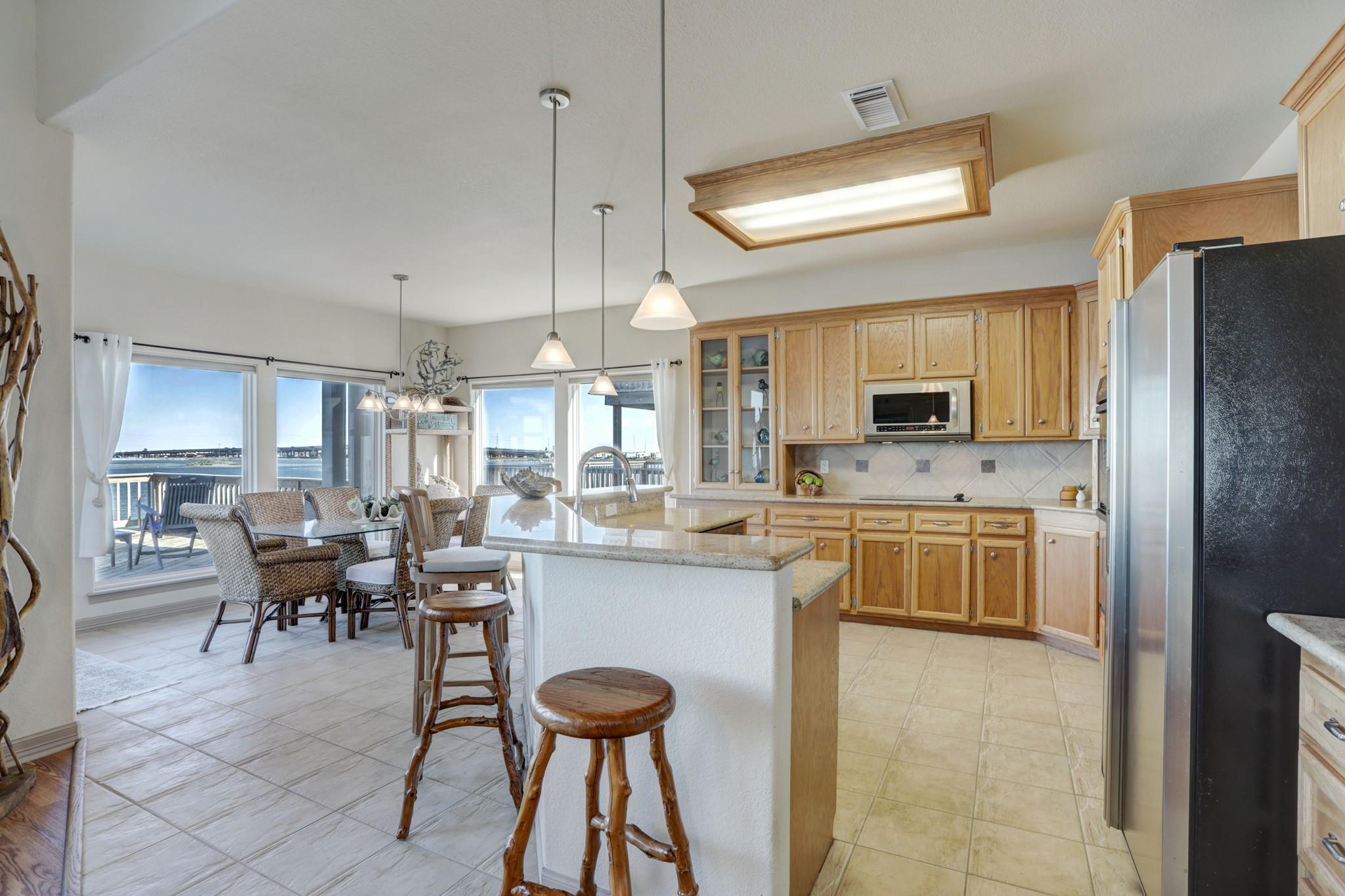 442 Jeanie Lynn St, Galveston, TX 77554