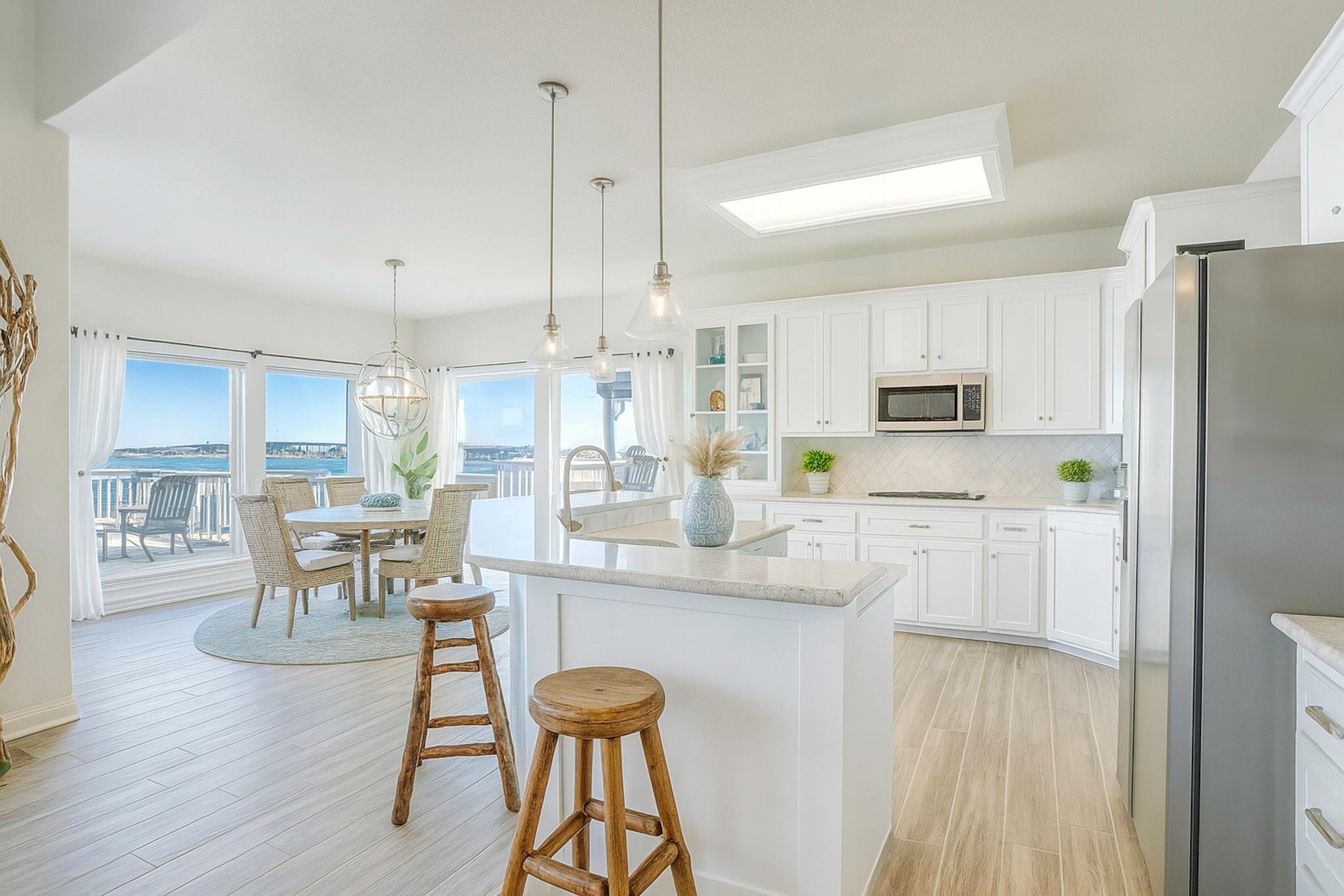 442 Jeanie Lynn St, Galveston, TX 77554