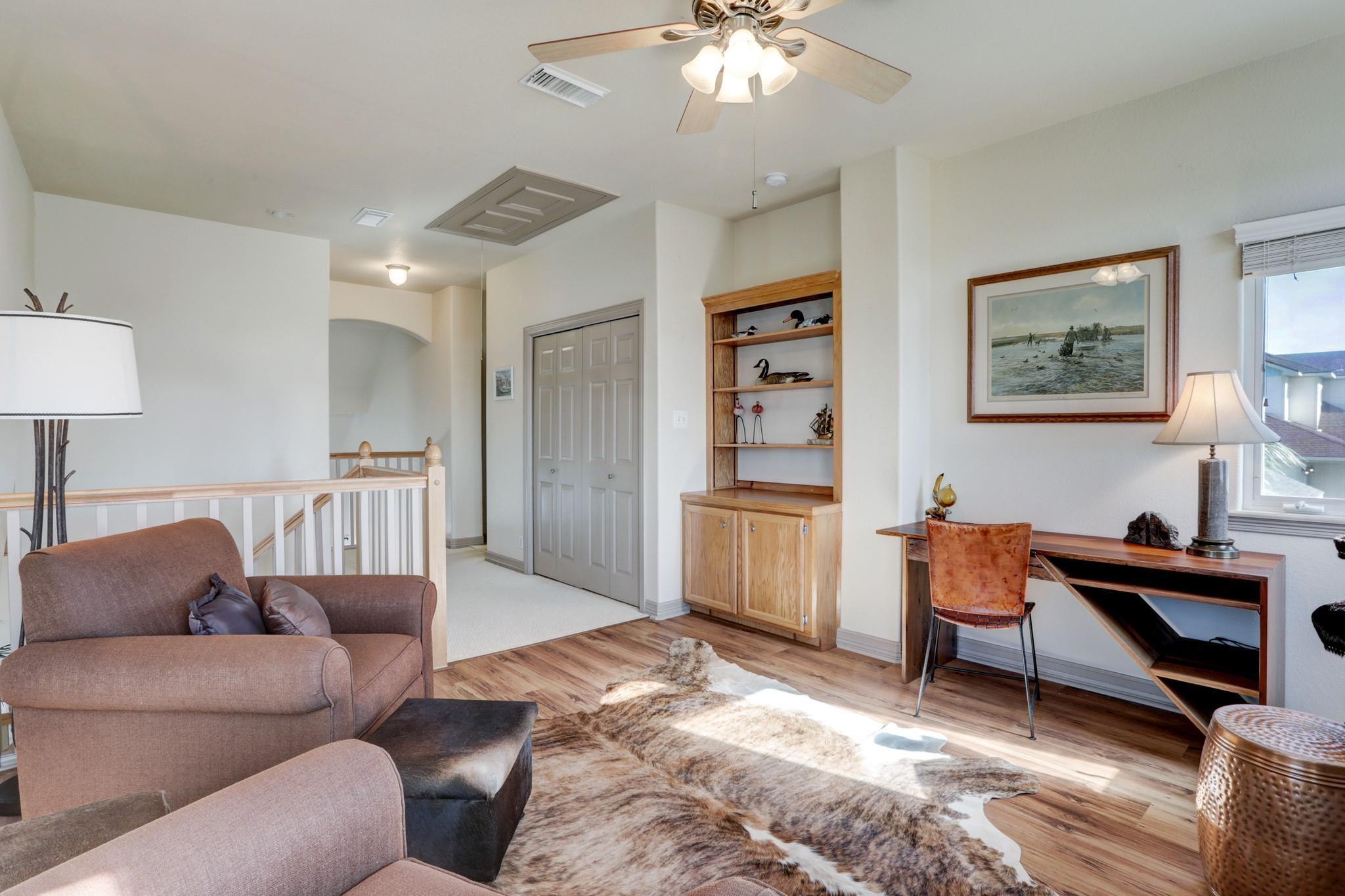 442 Jeanie Lynn St, Galveston, TX 77554