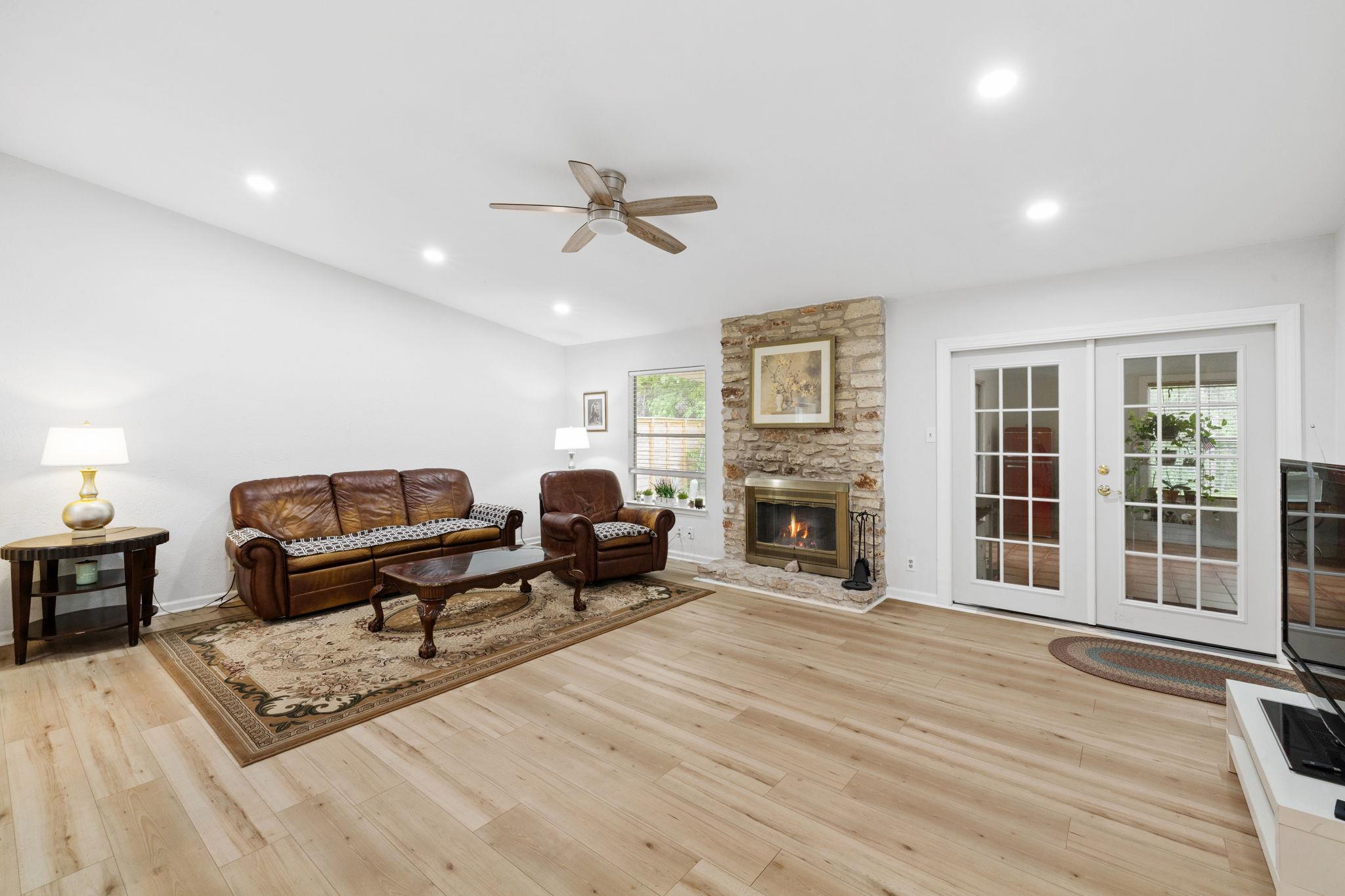 607 Elderberry Cv, Austin, TX 78745