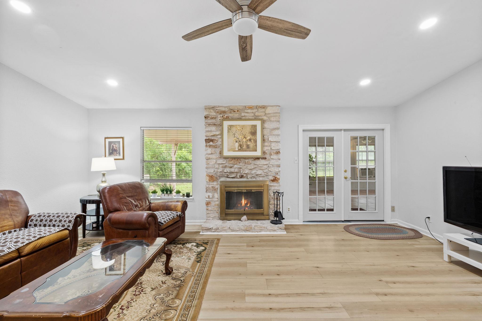 607 Elderberry Cv, Austin, TX 78745