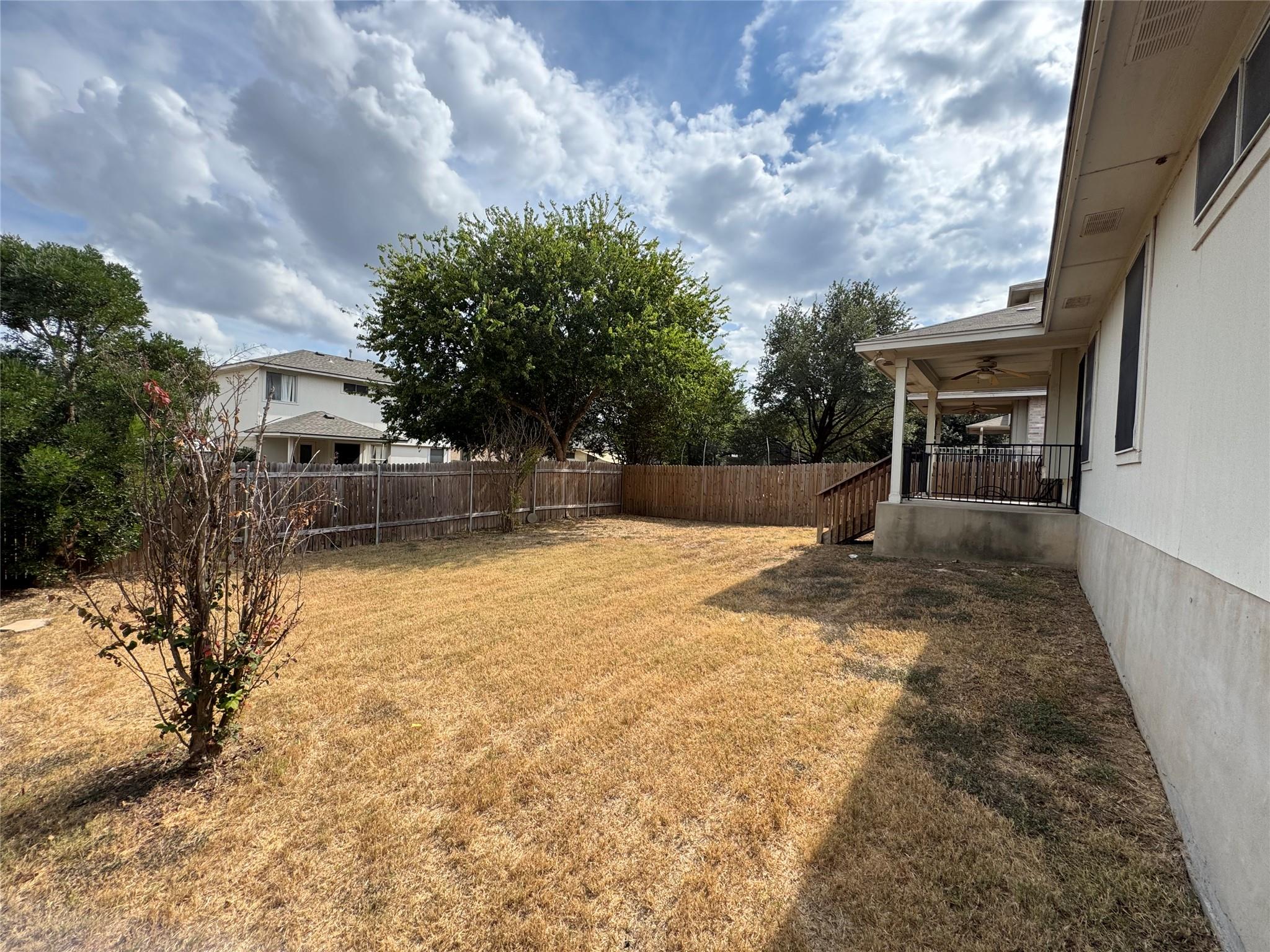 2802 Greenlee Dr, Leander, TX 78641