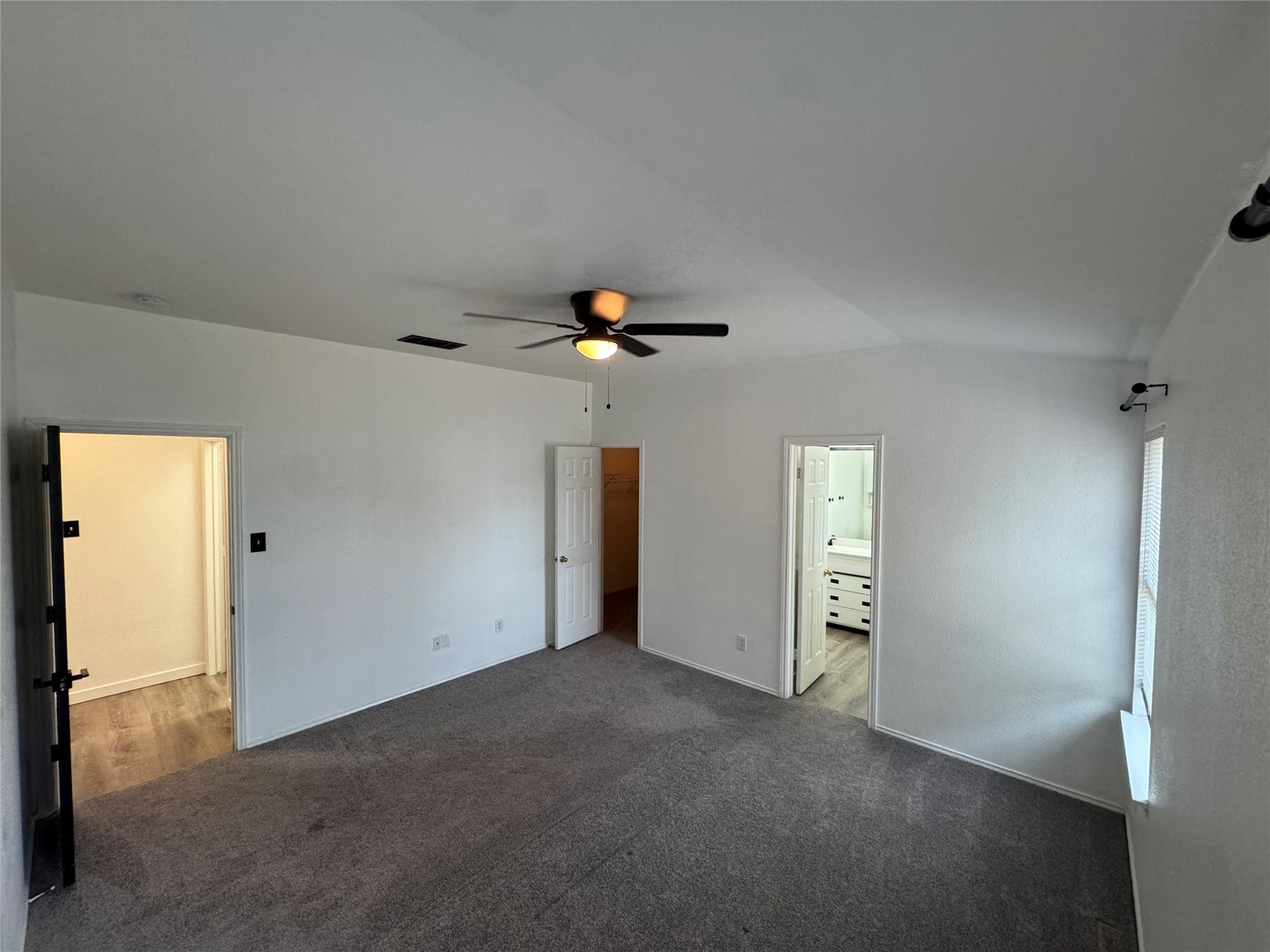 2802 Greenlee Dr, Leander, TX 78641