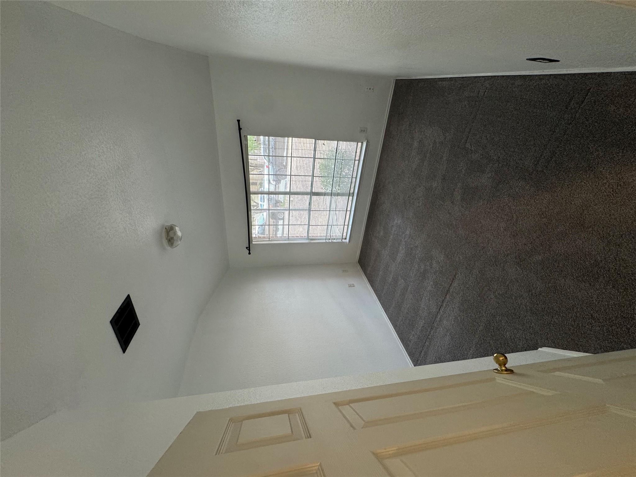 2802 Greenlee Dr, Leander, TX 78641