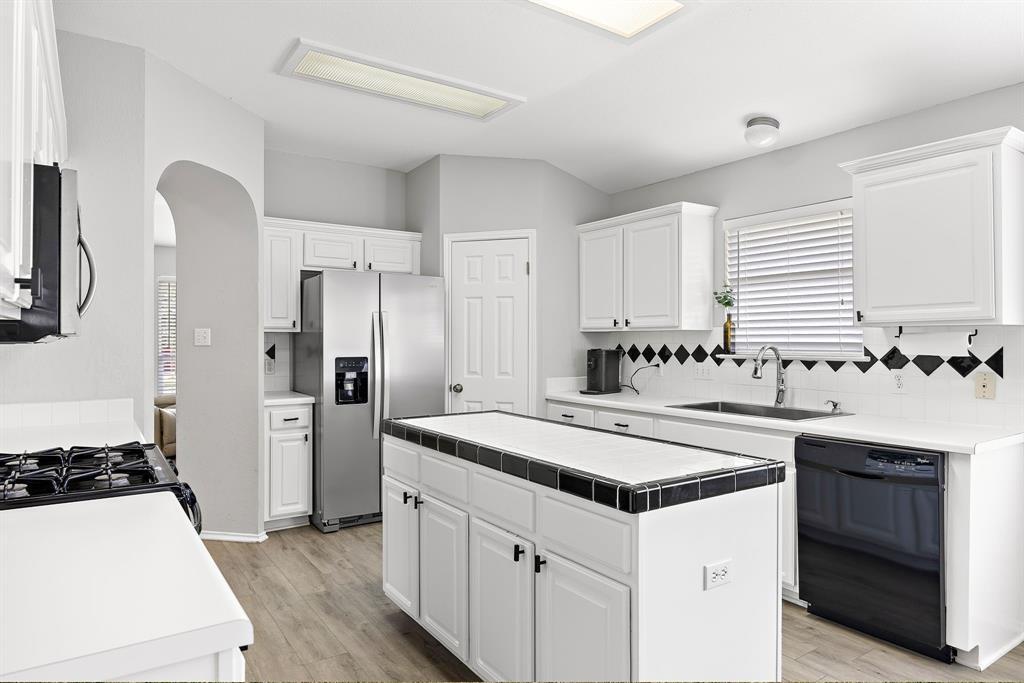 1202 Highland Dr, Cedar Park, TX 78613