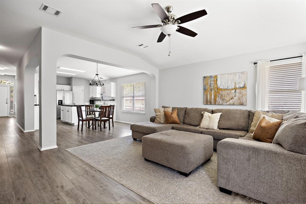 1202 Highland Dr, Cedar Park, TX 78613