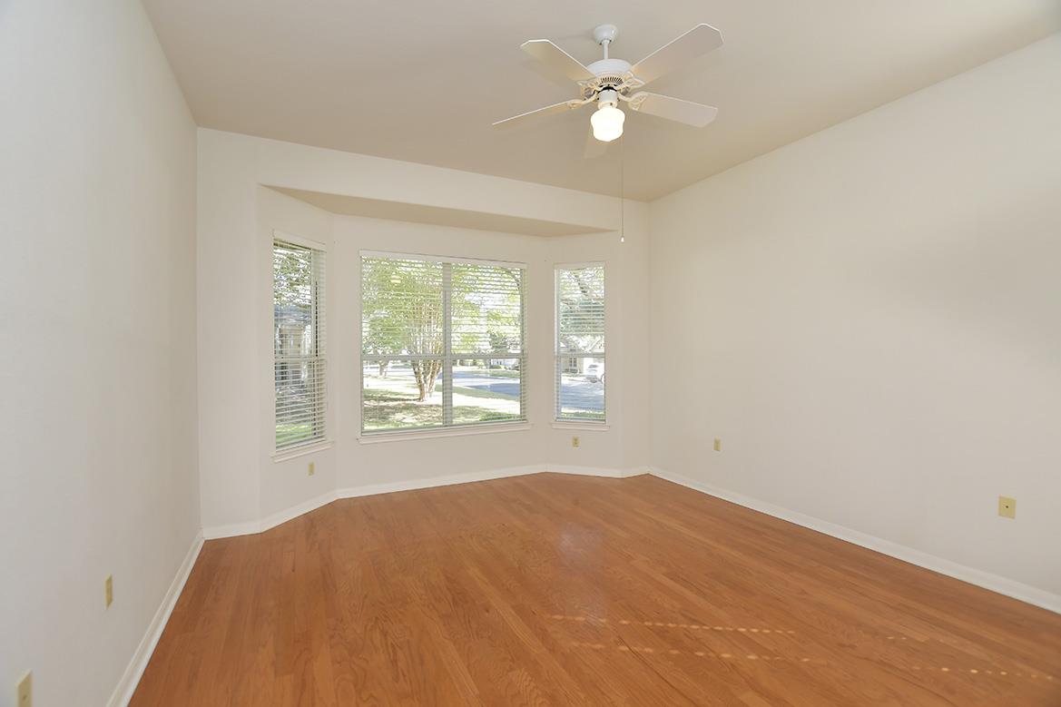 108 High Trail Dr, Georgetown, TX 78633