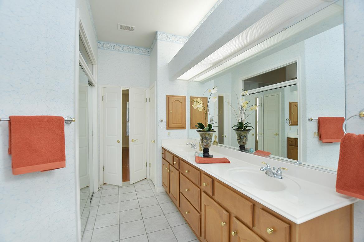 108 High Trail Dr, Georgetown, TX 78633