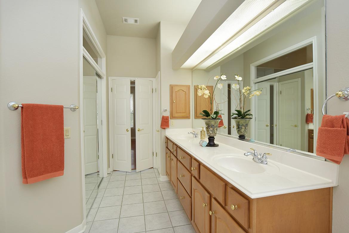 108 High Trail Dr, Georgetown, TX 78633