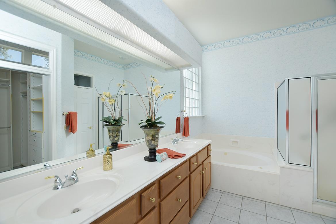 108 High Trail Dr, Georgetown, TX 78633