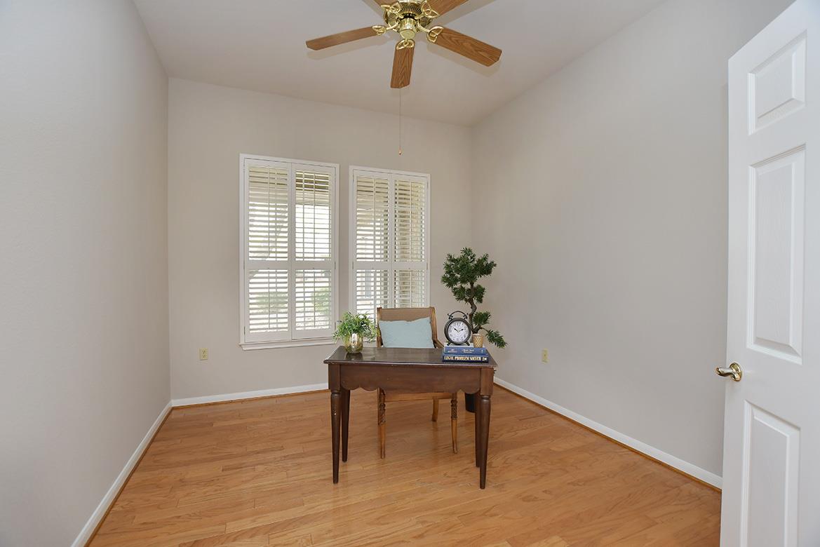 108 High Trail Dr, Georgetown, TX 78633