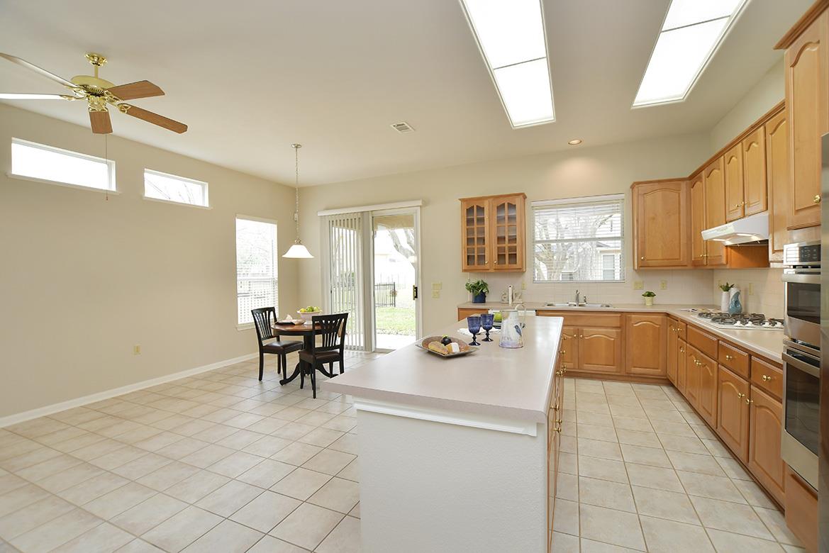 108 High Trail Dr, Georgetown, TX 78633