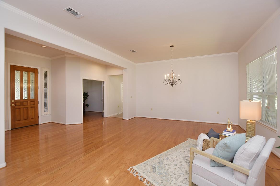 108 High Trail Dr, Georgetown, TX 78633