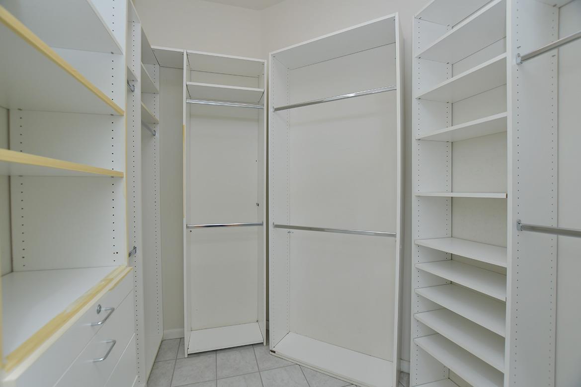 108 High Trail Dr, Georgetown, TX 78633