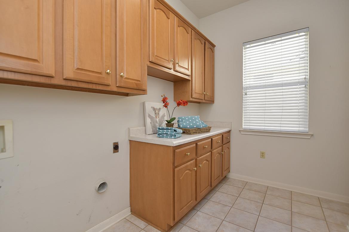 108 High Trail Dr, Georgetown, TX 78633