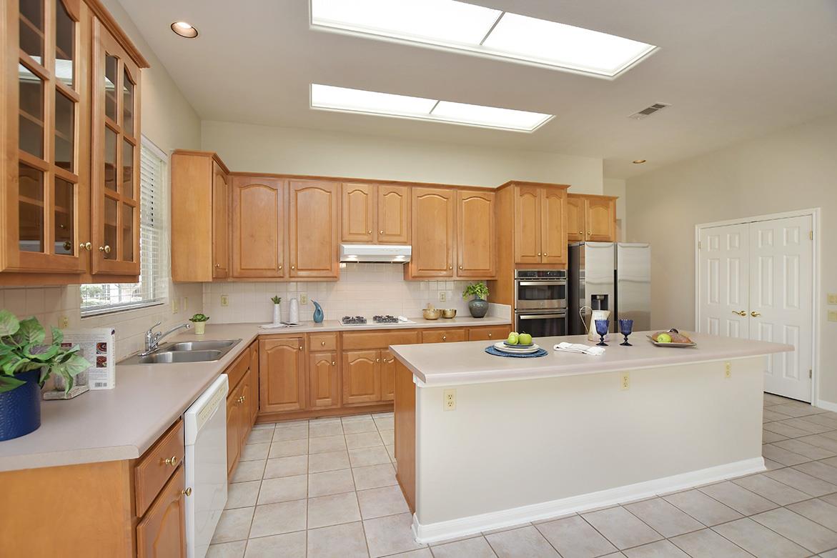 108 High Trail Dr, Georgetown, TX 78633