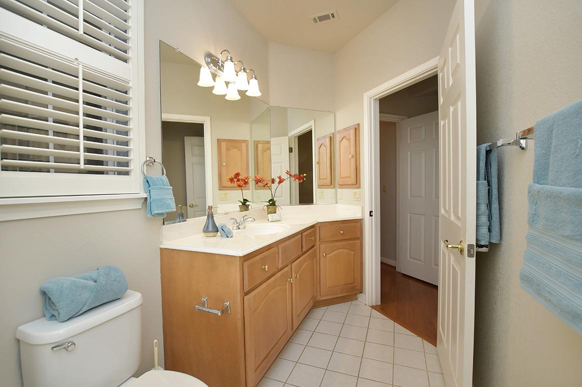 108 High Trail Dr, Georgetown, TX 78633