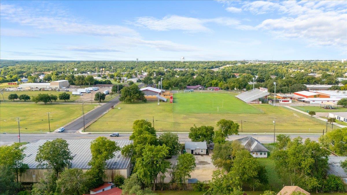 622 E 6th Ave, Belton, TX 76513