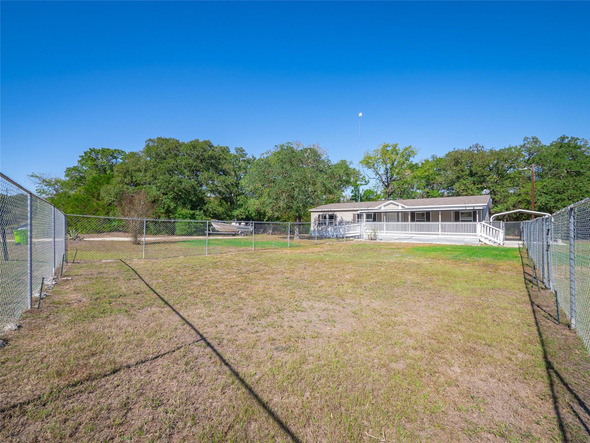 142 Hidden Oaks Loop, Elgin, TX 78621