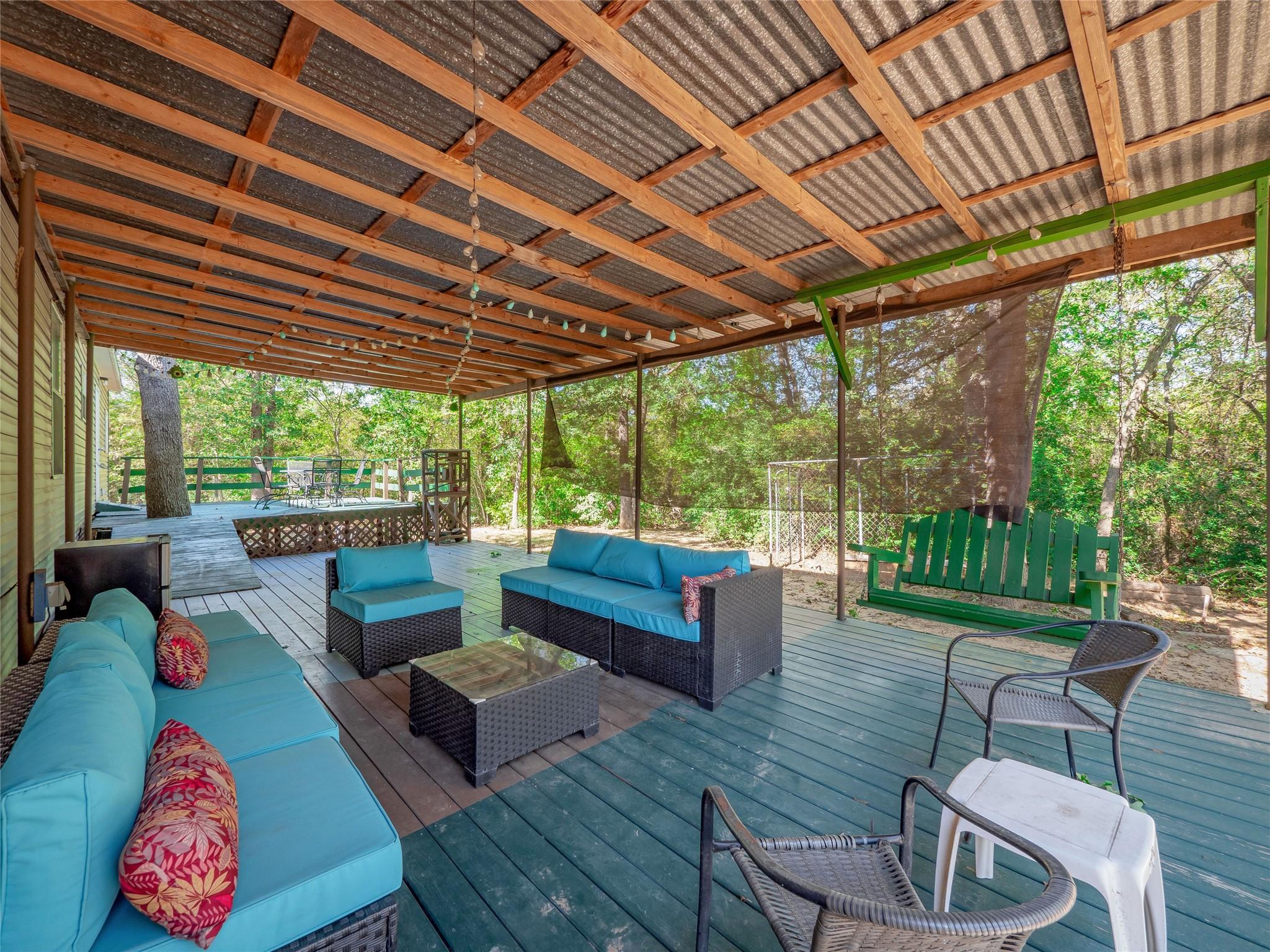 142 Hidden Oaks Loop, Elgin, TX 78621