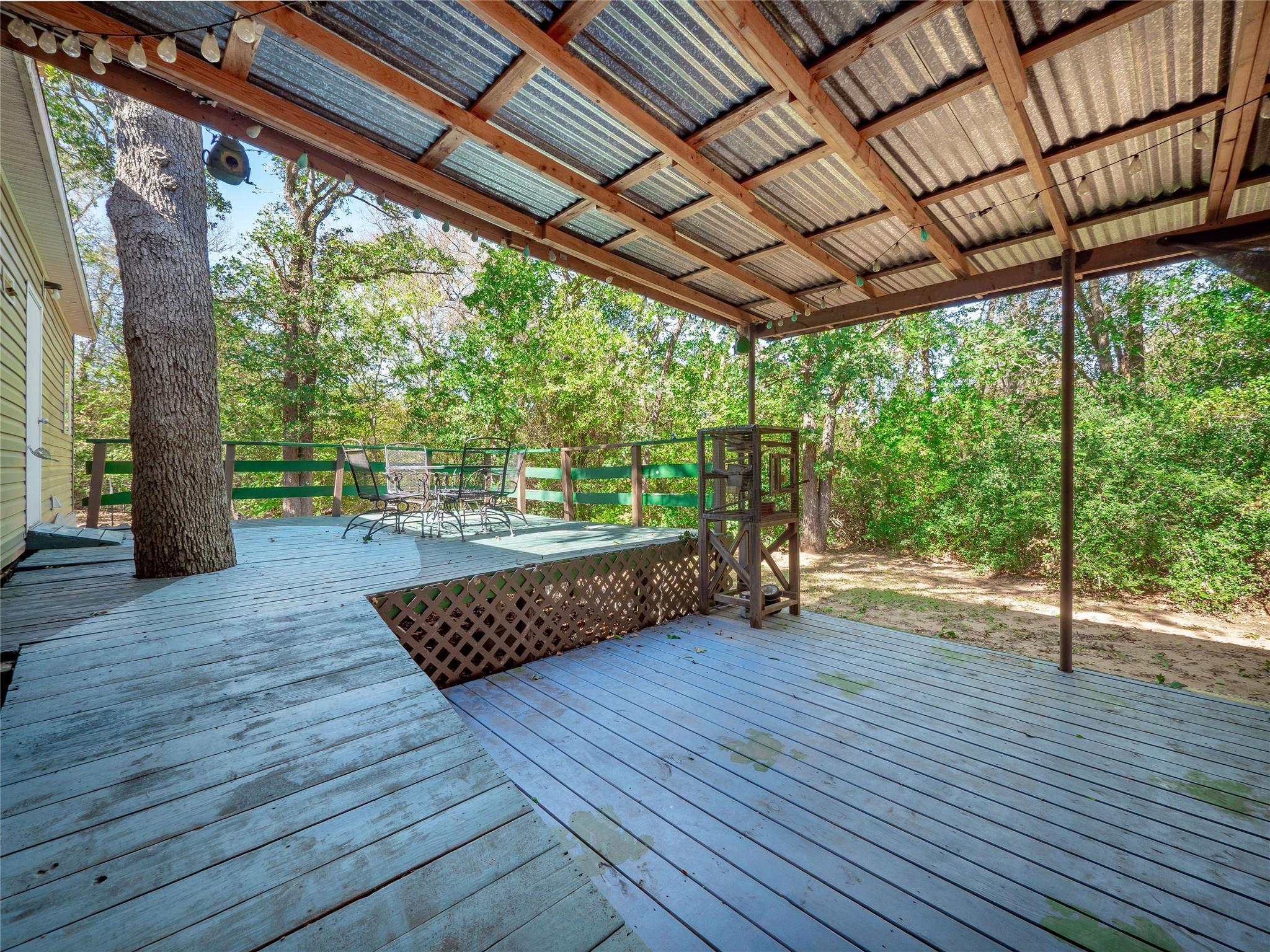 142 Hidden Oaks Loop, Elgin, TX 78621