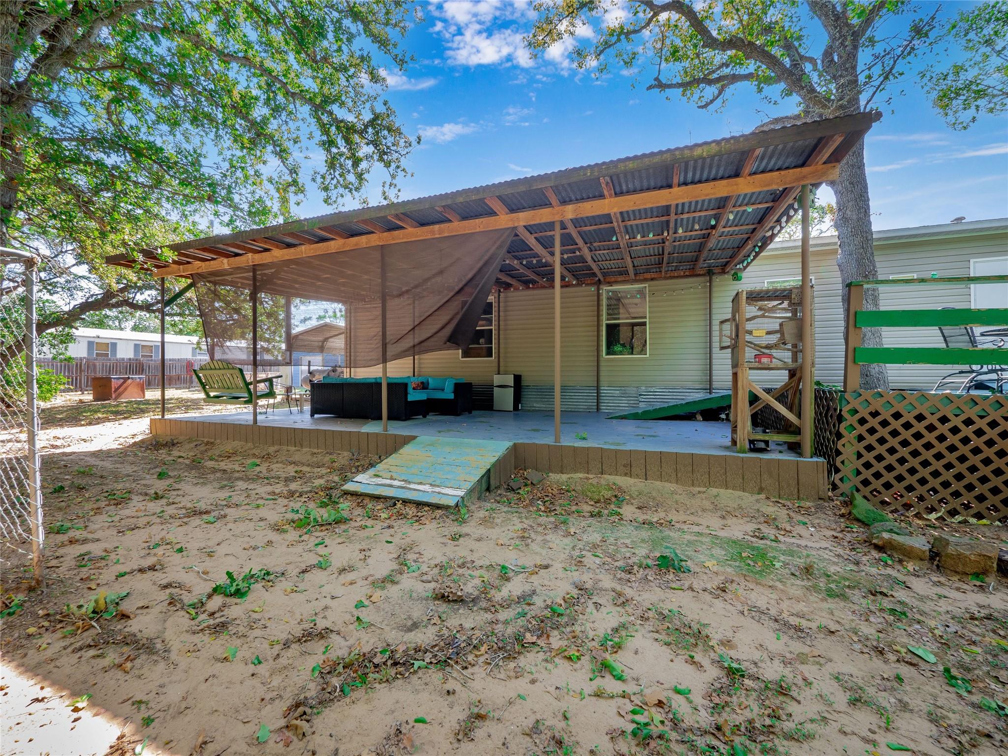 142 Hidden Oaks Loop, Elgin, TX 78621