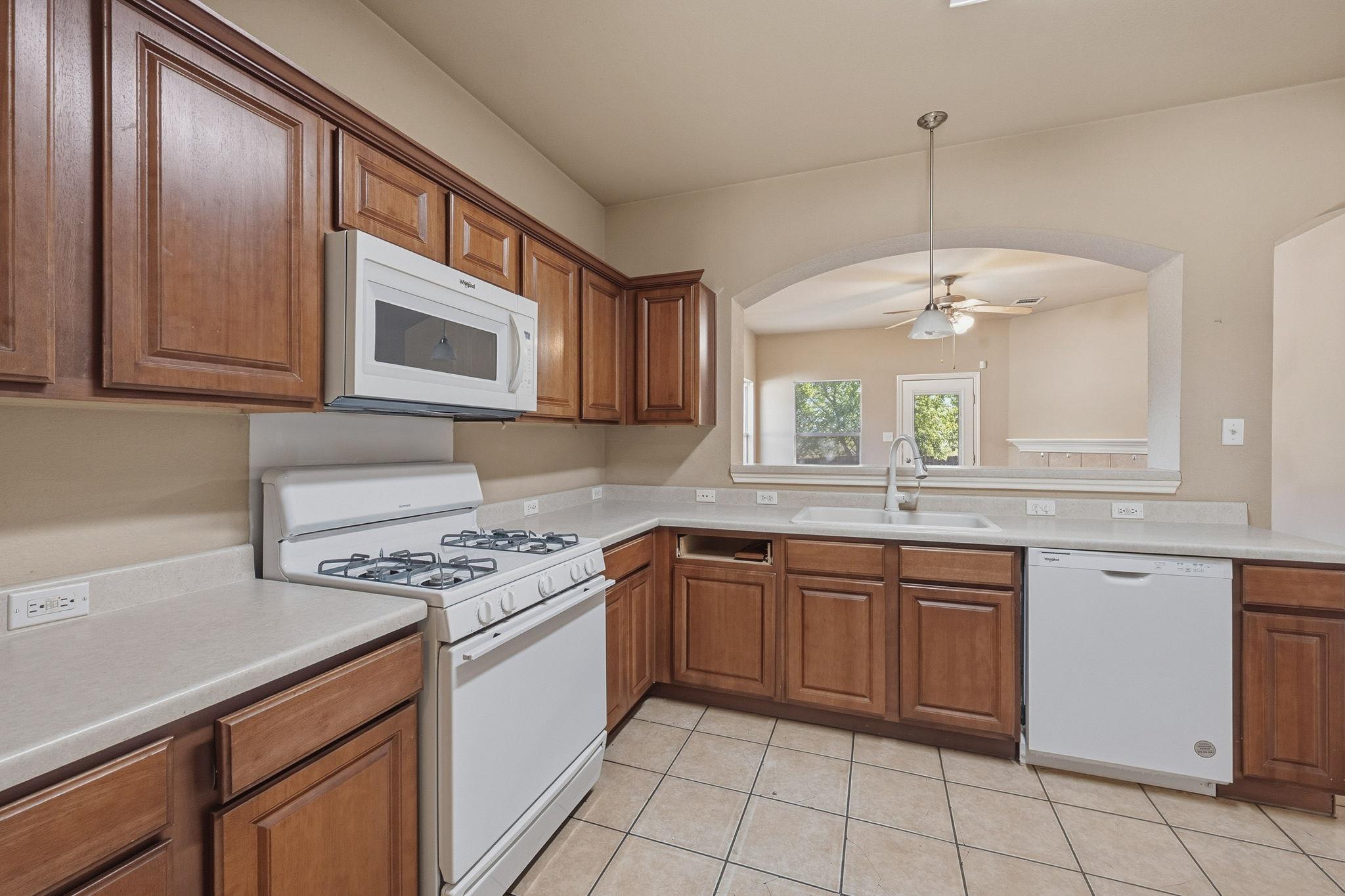 144 Dark Horse Ln, Buda, TX 78610