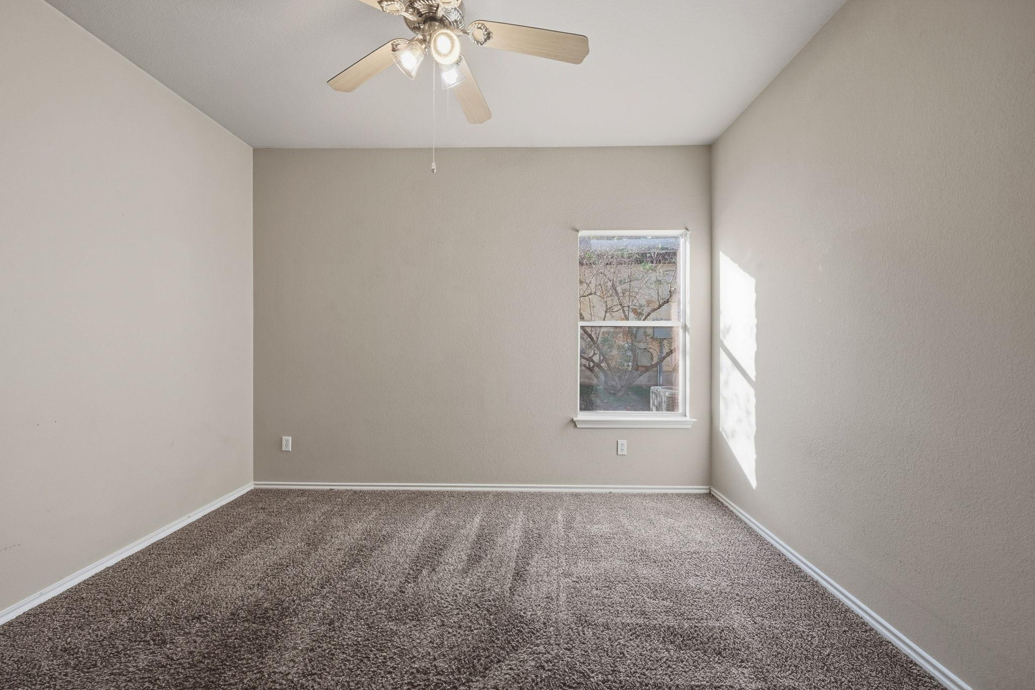 144 Dark Horse Ln, Buda, TX 78610