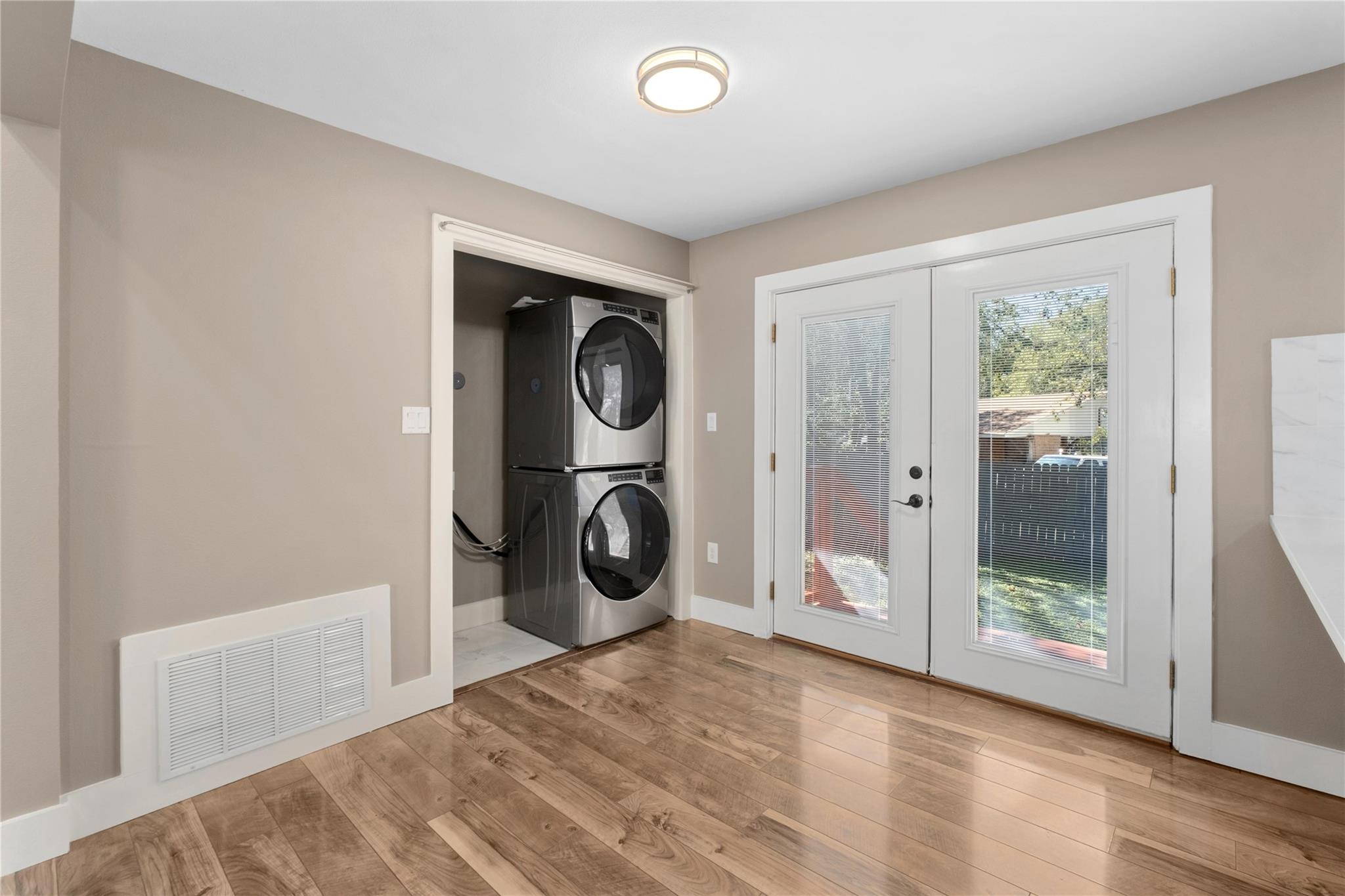 1204 Eleanor St, Austin, TX 78721