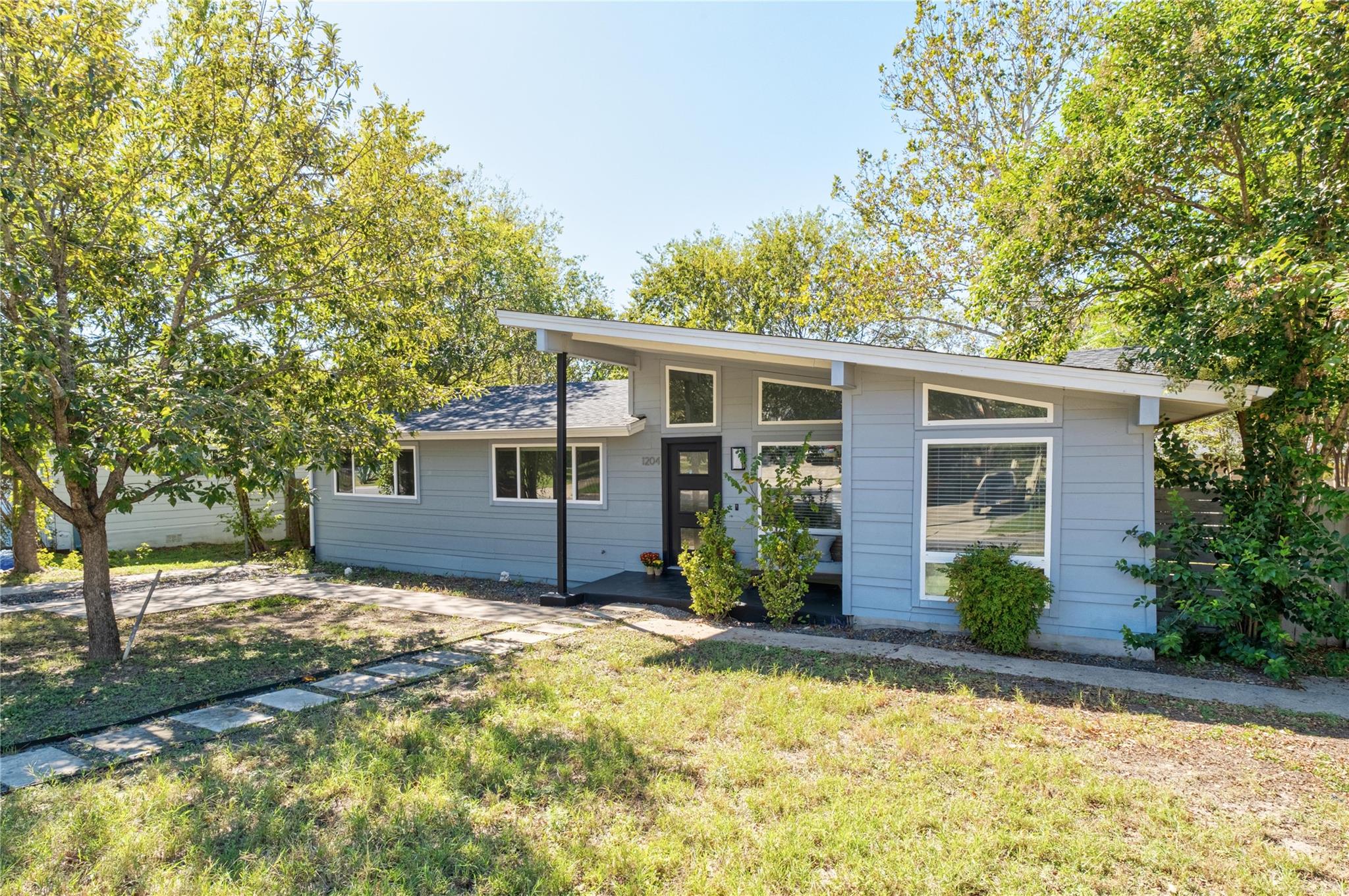 1204 Eleanor St, Austin, TX 78721