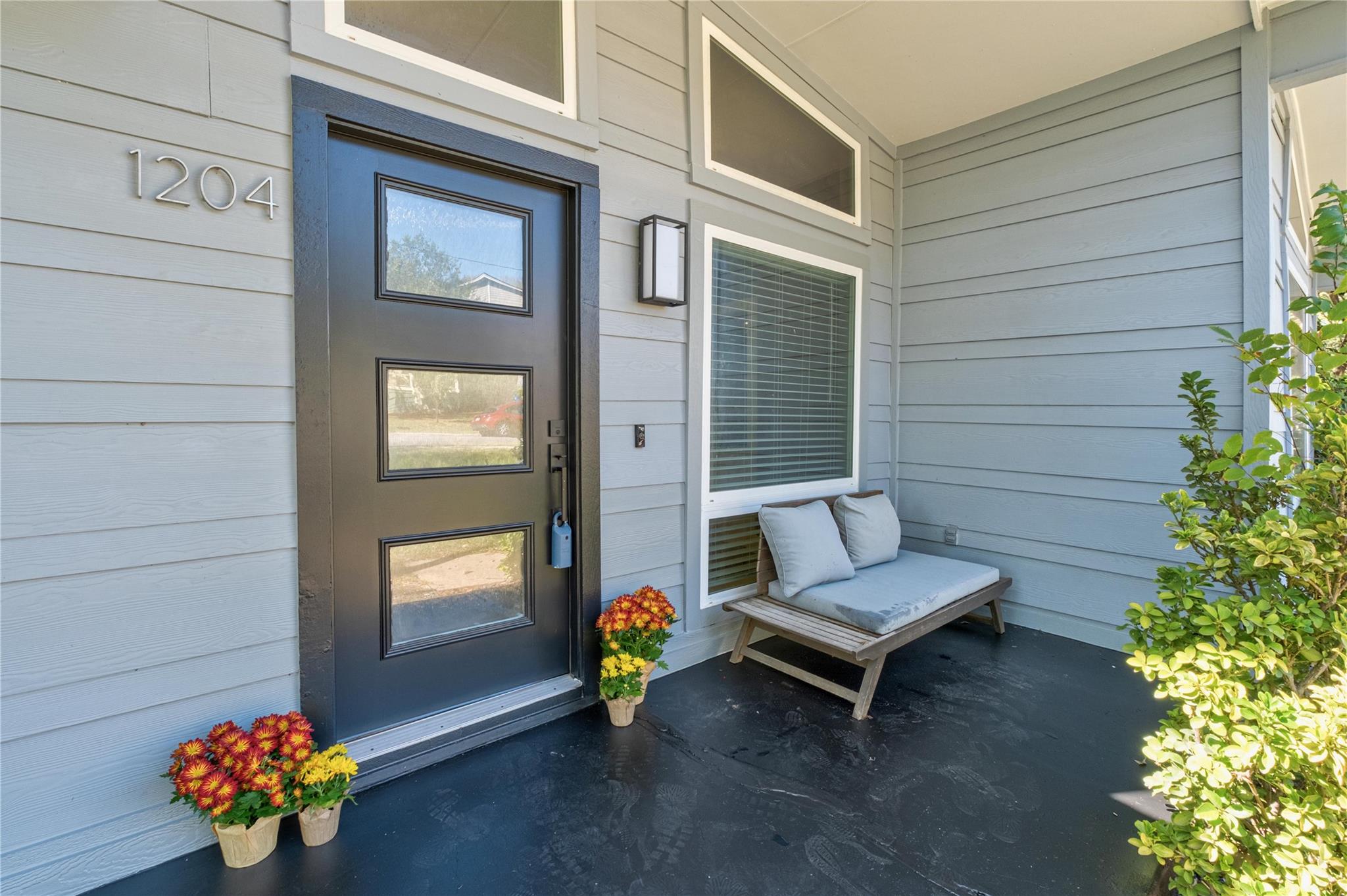 1204 Eleanor St, Austin, TX 78721